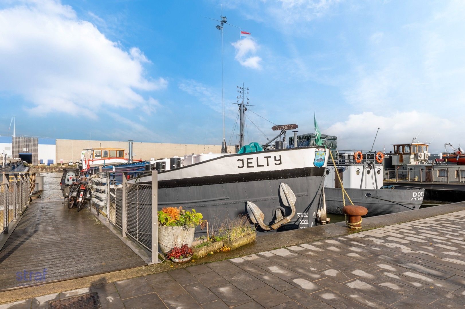 Je nieuwe huis op het water: een woonboot foto 18