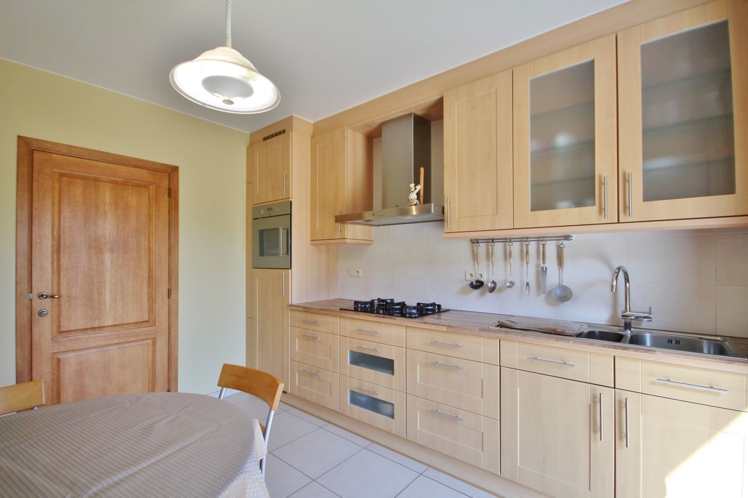 Gelijkvloers appartement met 3 slaapkamers, garage en kelder op  wandelafstand van het centrum foto 12