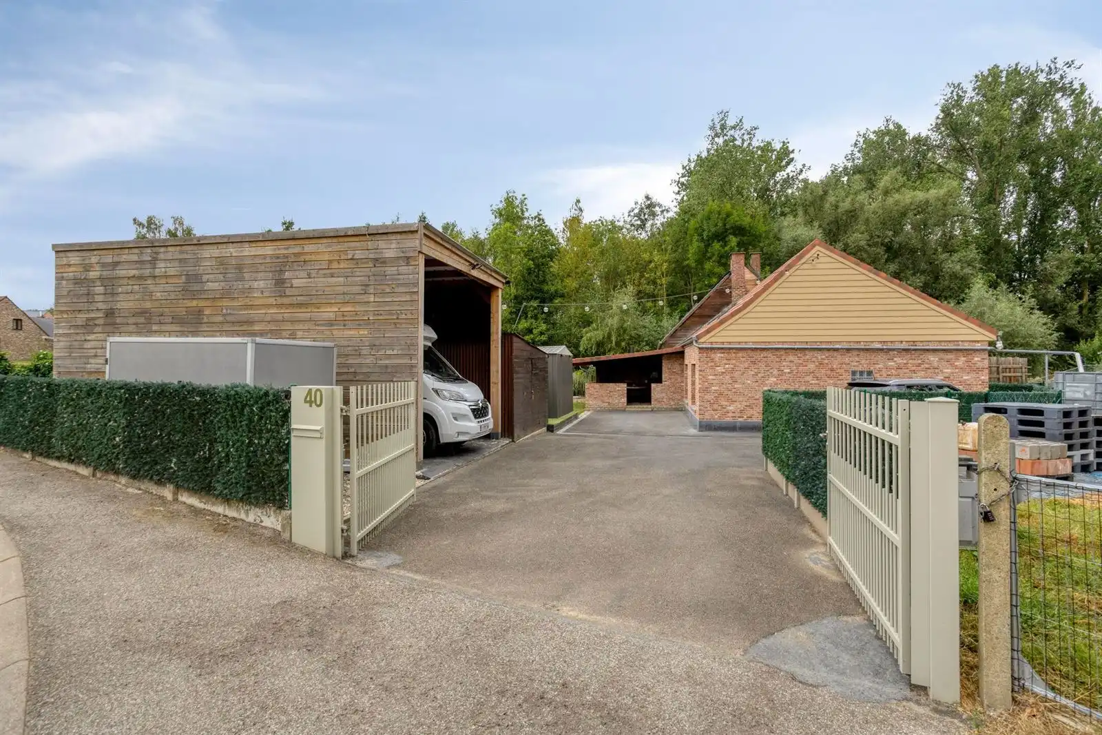 Landelijke woning Te koop in Gooik  foto {{pictureIndex}}