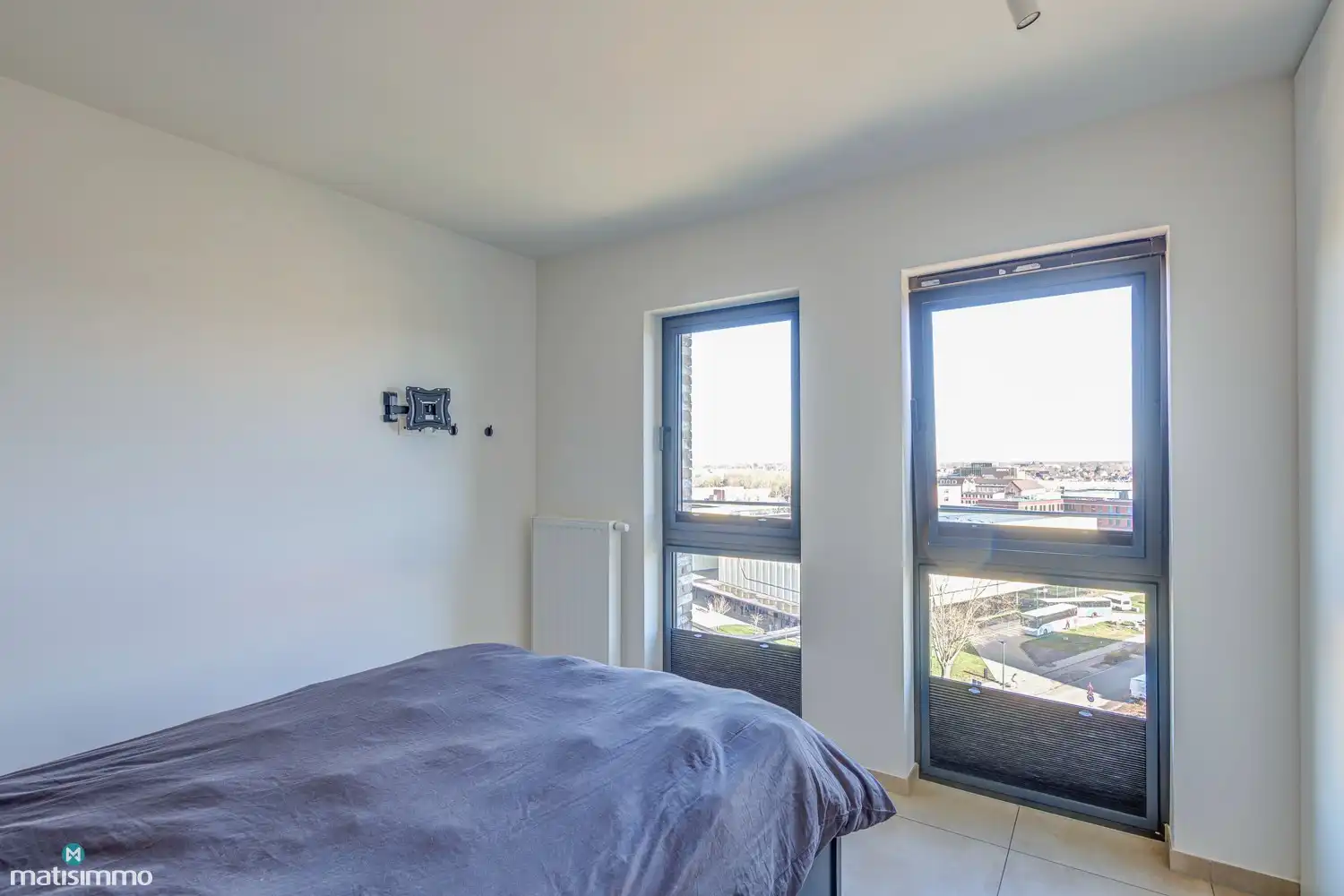 MODERN AFGEWERKT APPARTEMENT MET OVERDEKT TERRAS, KELDERBERGING EN RUIME AUTOSTAANPLAATS NABIJ HASSELT CENTRUM foto 12