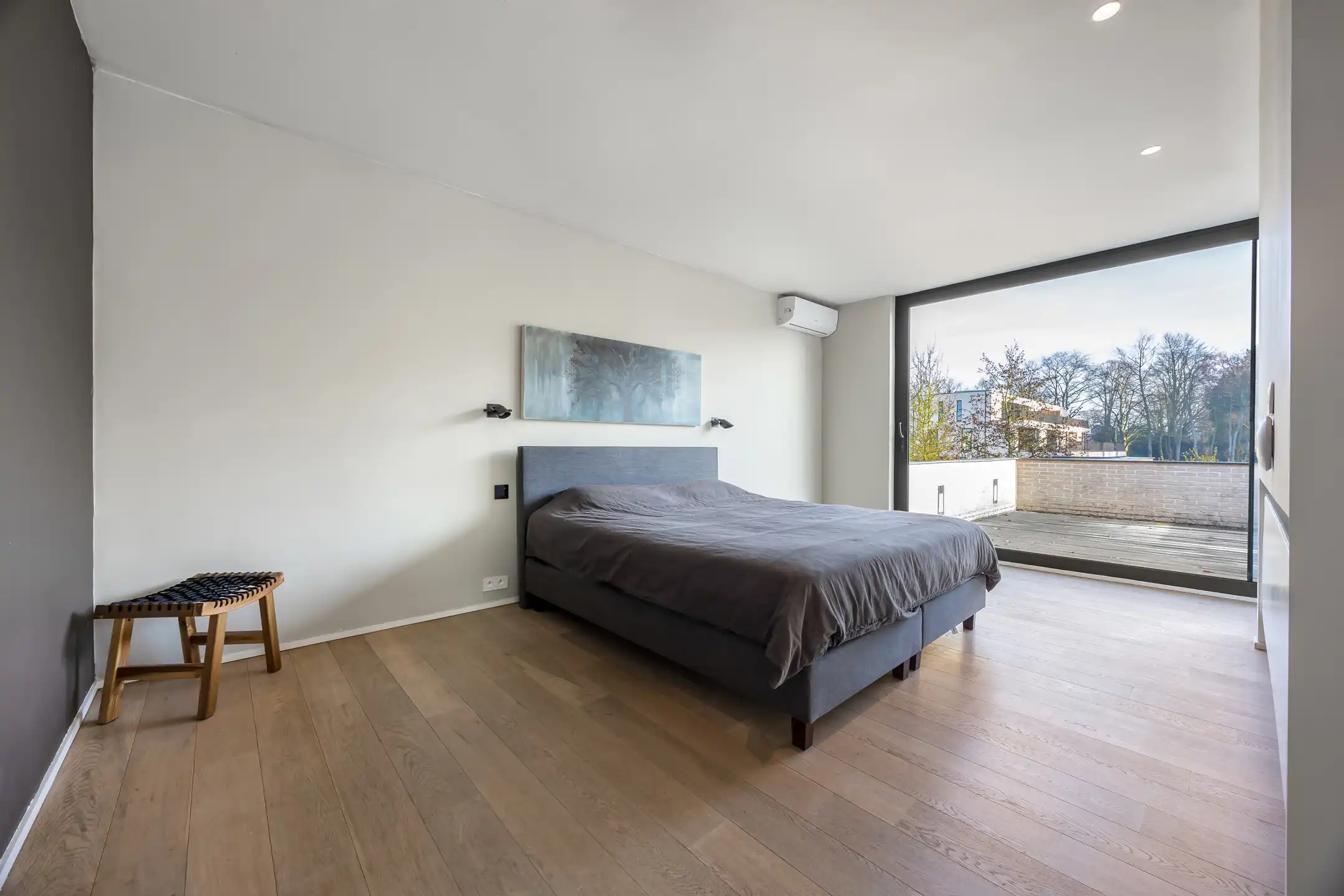 Luxueuze moderne villa met zwemvijver en prachtig poolhouse foto 41