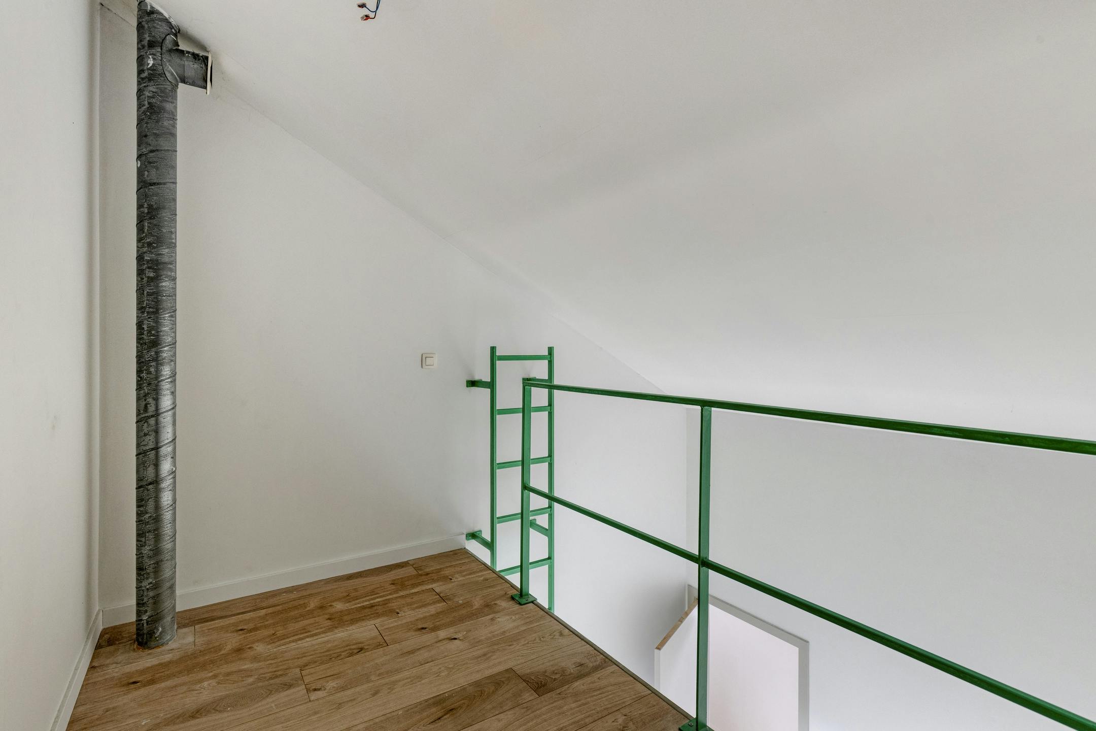 Instapklaar huis met 4 slaapkamers en ruime tuin in Kluisbergen foto 13