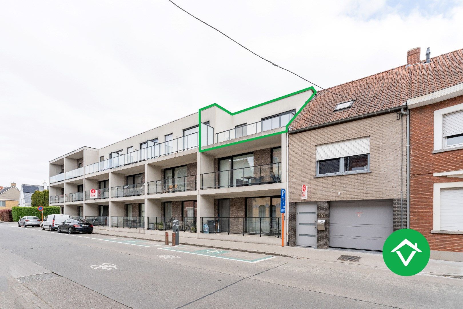 Recent, instapklaar appartement met één slaapkamer, ruim terras en autostaanplaats te Roeselare foto 28