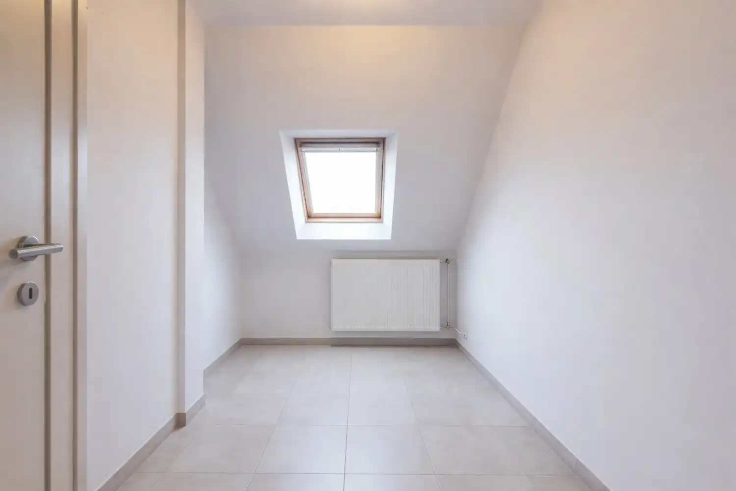 Modern duplexappartement met 3 slaapkamers , staanplaats en ruim zonnig terras! foto 11