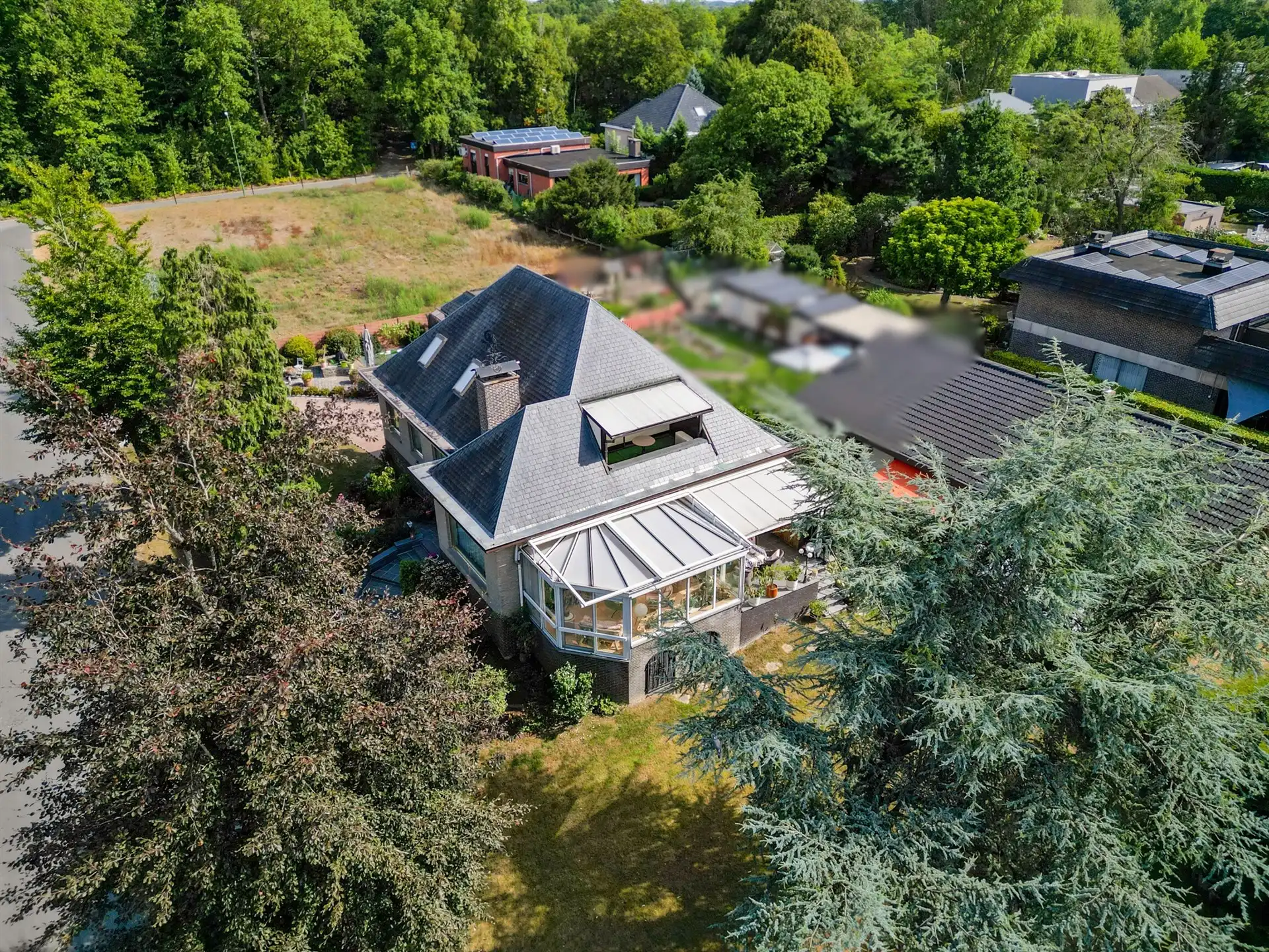 Riante villa op een mooie en rustige locatie. foto 2