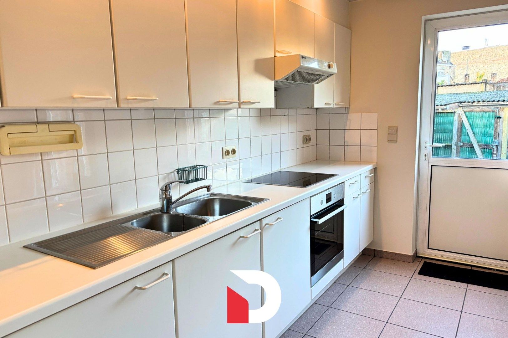 Rijwoning met 3 kamers en garage te Sint-Andries foto 5