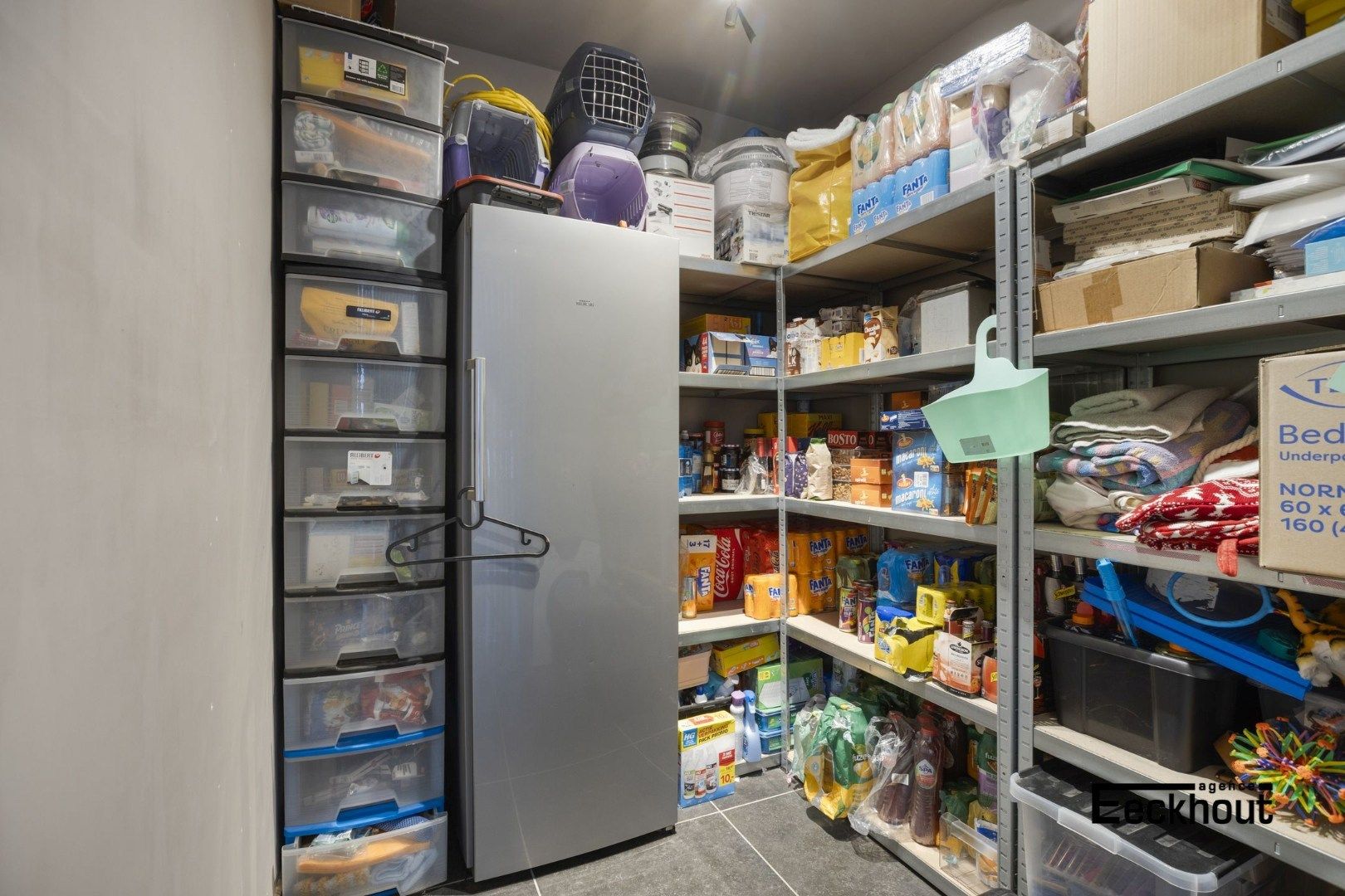 Ruime woning met tuin in rustige, doodlopende straat. foto 14