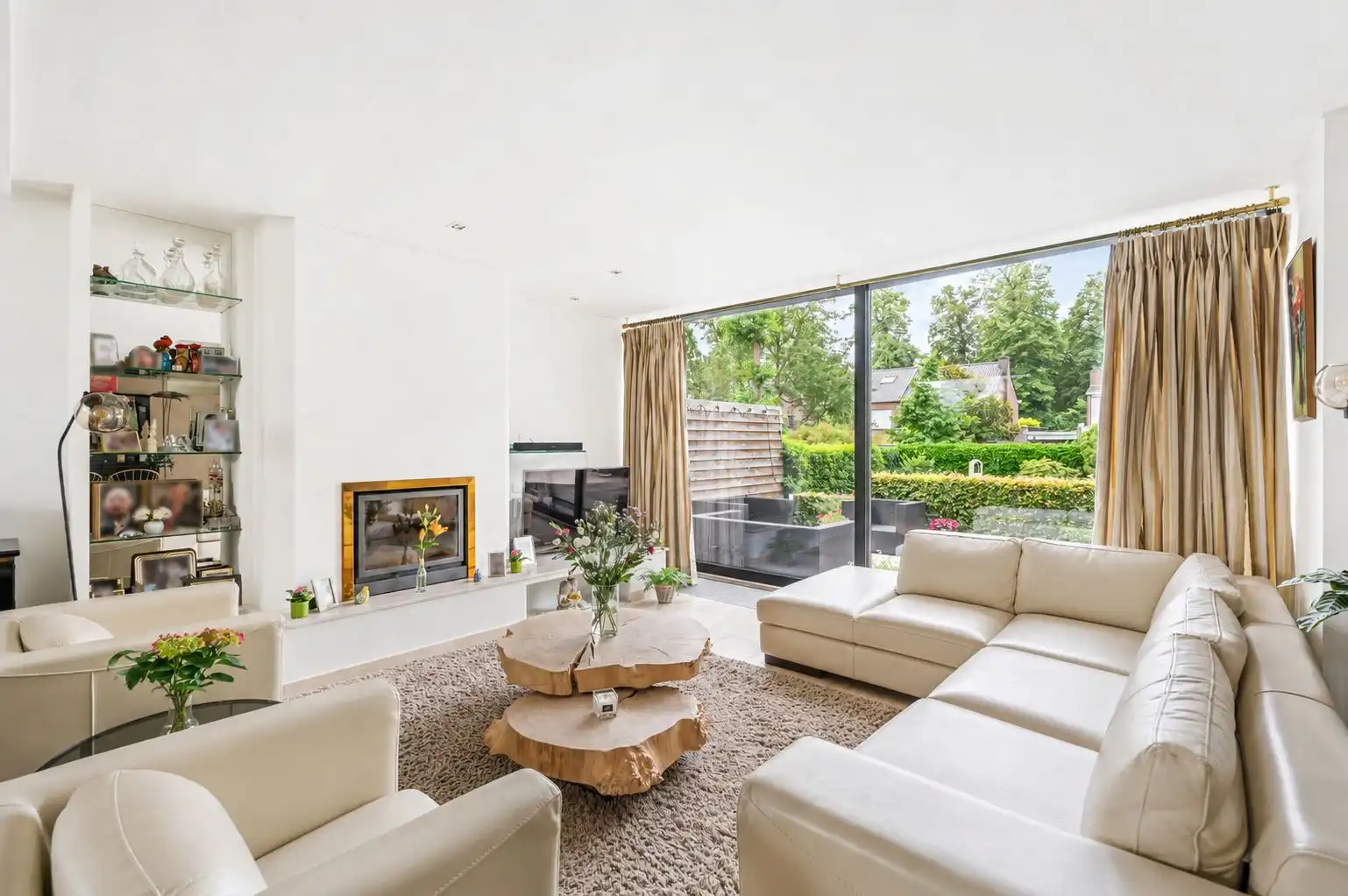 Stijlvolle split-levelvilla met veel licht en ruimte foto 12