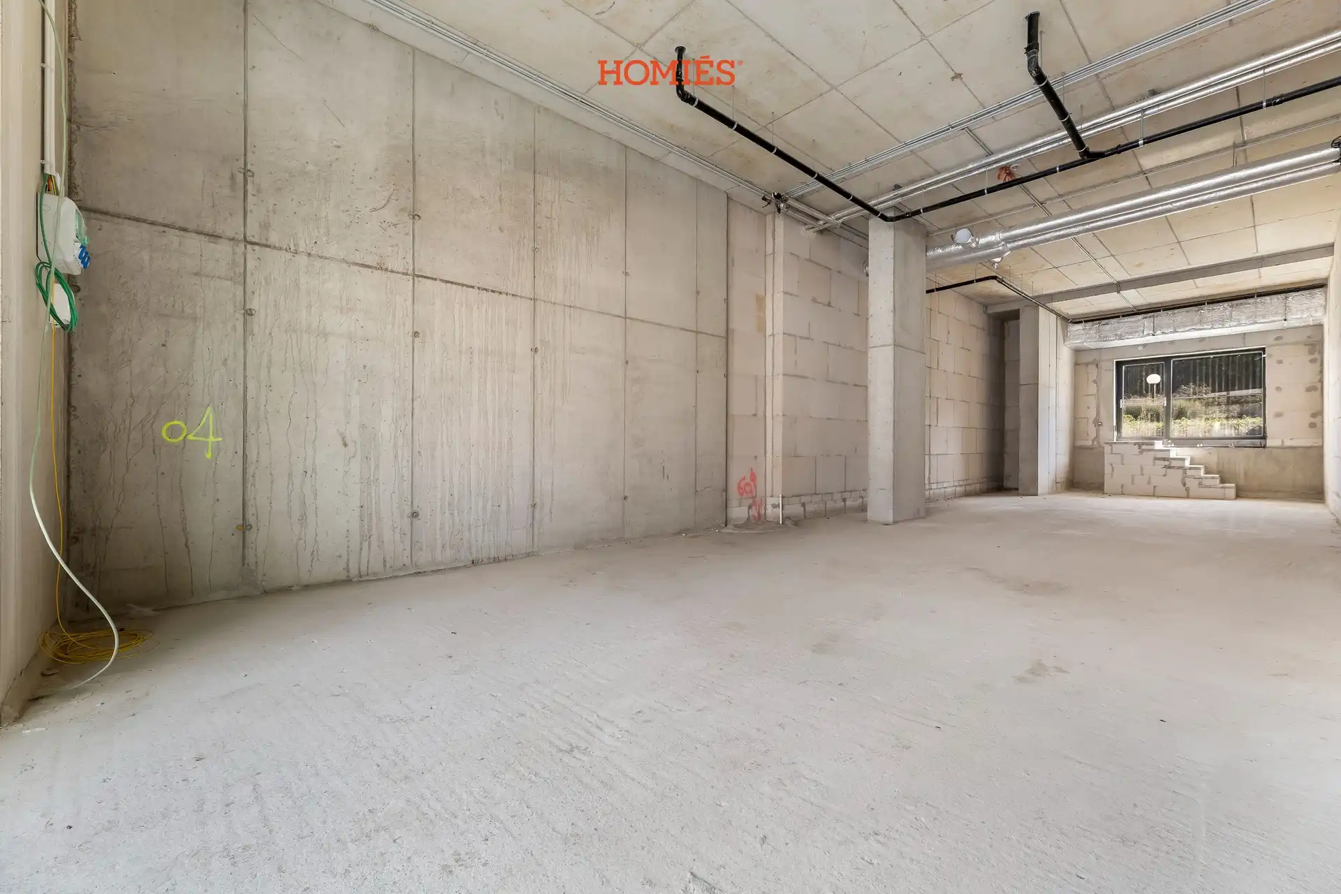 Ruim handelspand aan de Leuvense Vaartkom foto 4