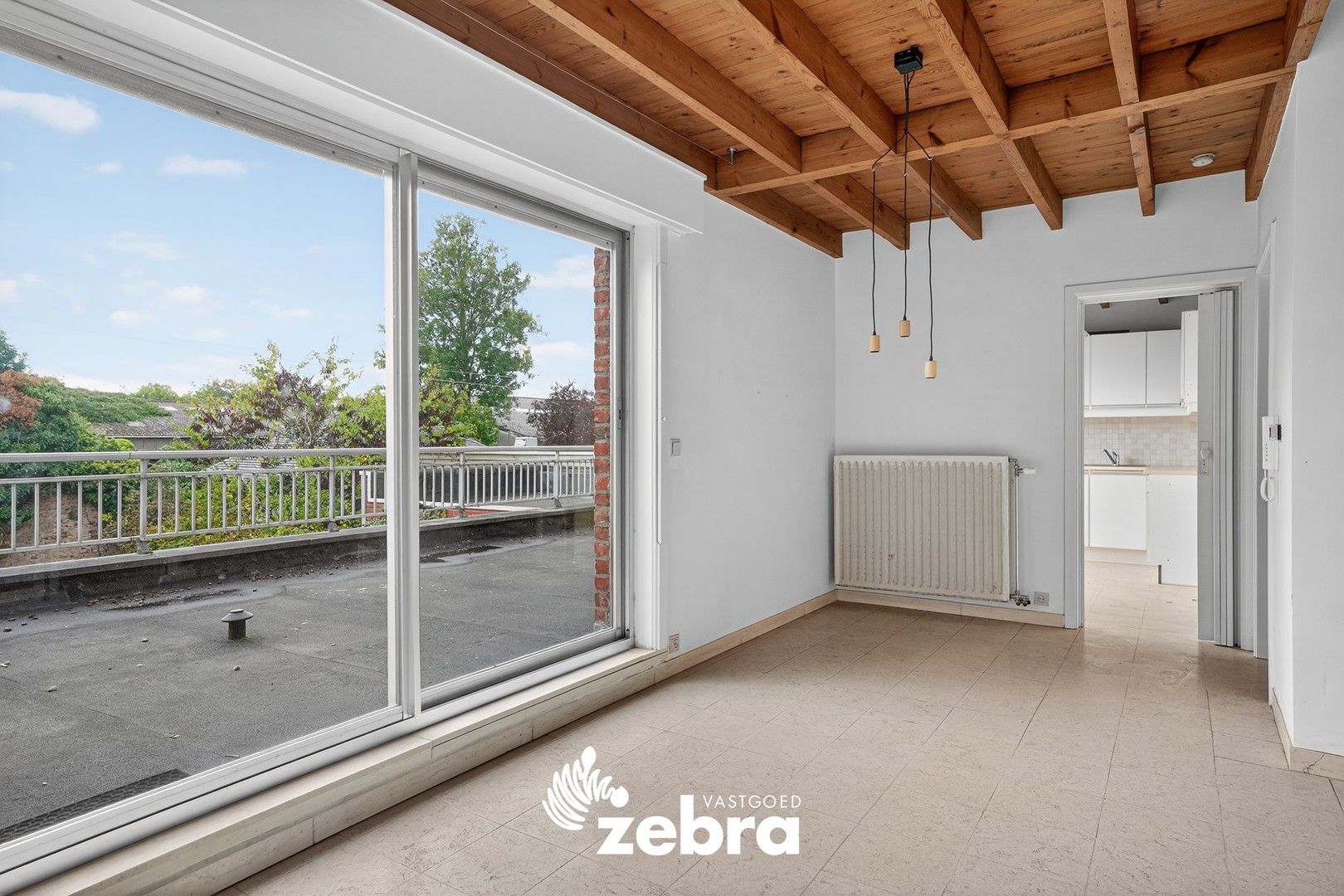 Zeer ruime woning met inpandige garage te koop in Staden! foto 16
