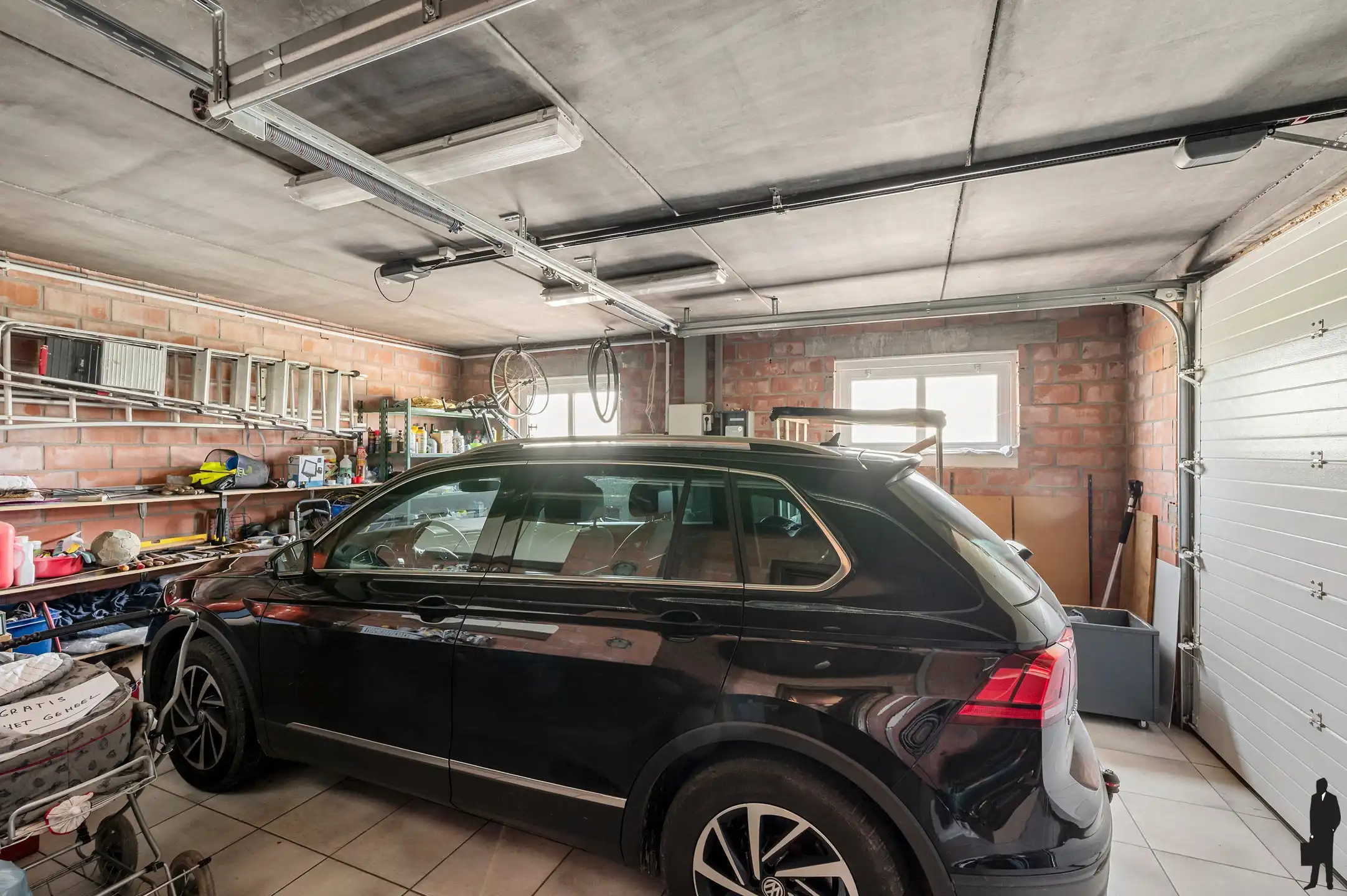Ruime vrijstaande villa met 4 slaapkamers, inpandige garage en zuidgerichte tuin op een perceel van 2.957 m². foto 30