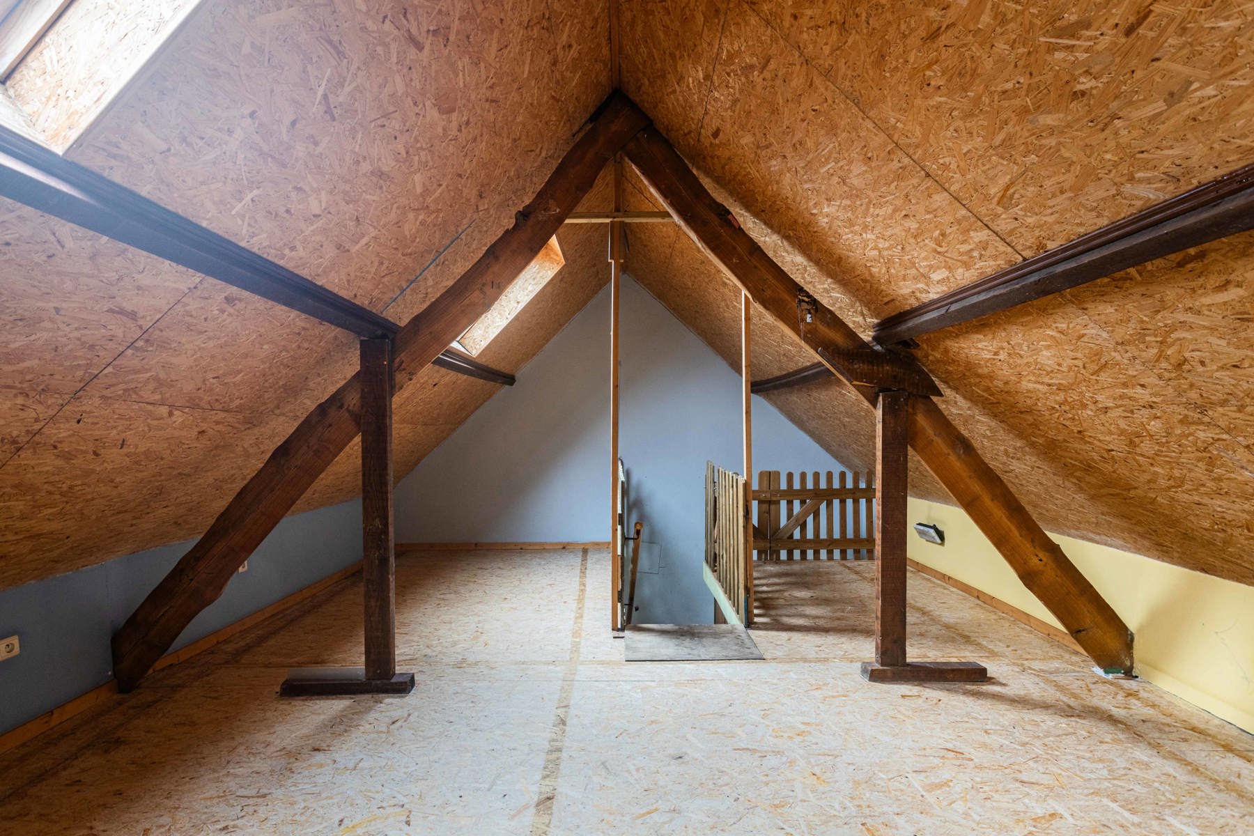 Polyvalente woning met groot magazijn! foto 13