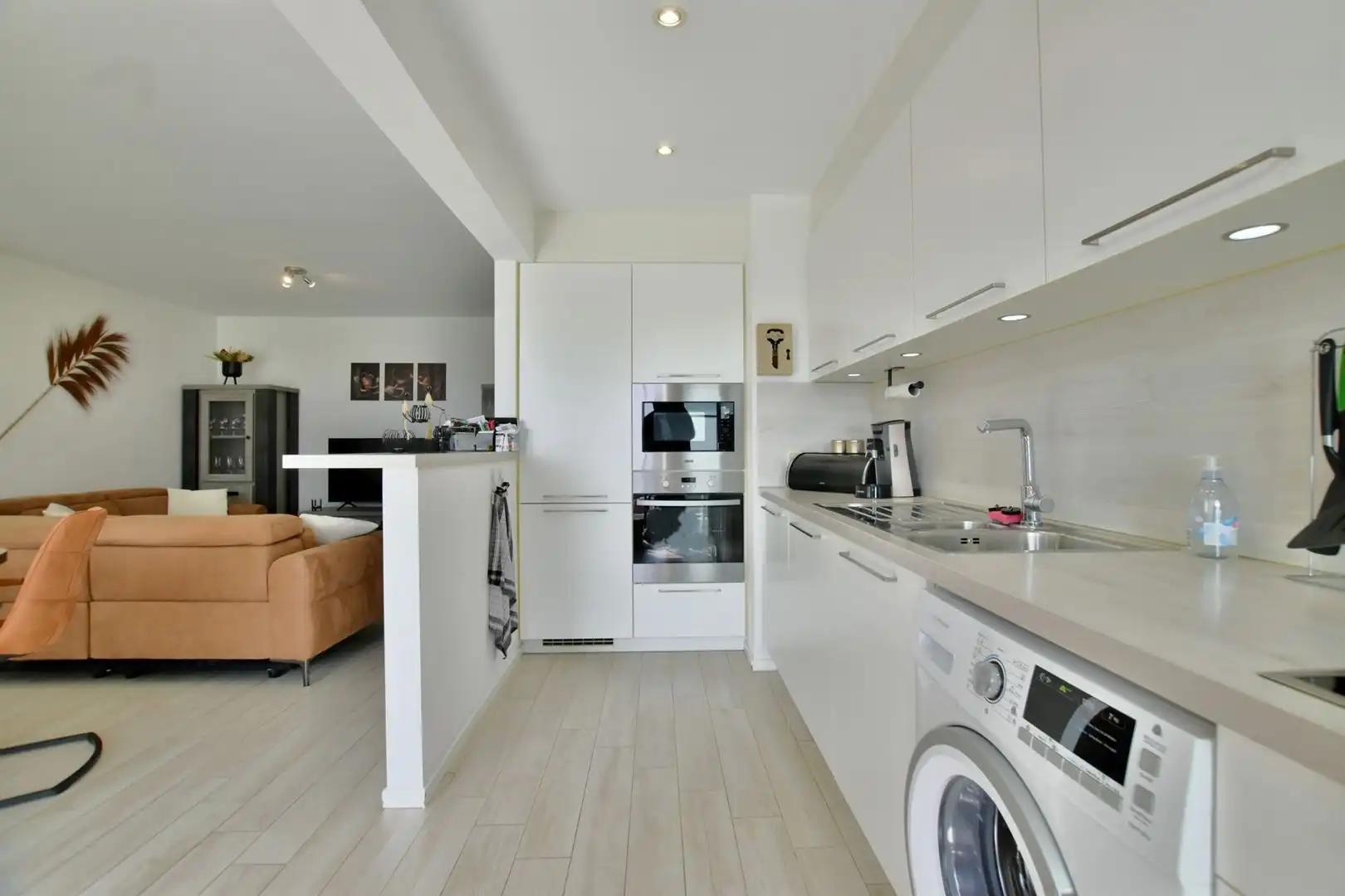 Prachtig volledig vernieuwd appartement met bijzonder goede ligging aan "Brusselse Forten"  foto 5