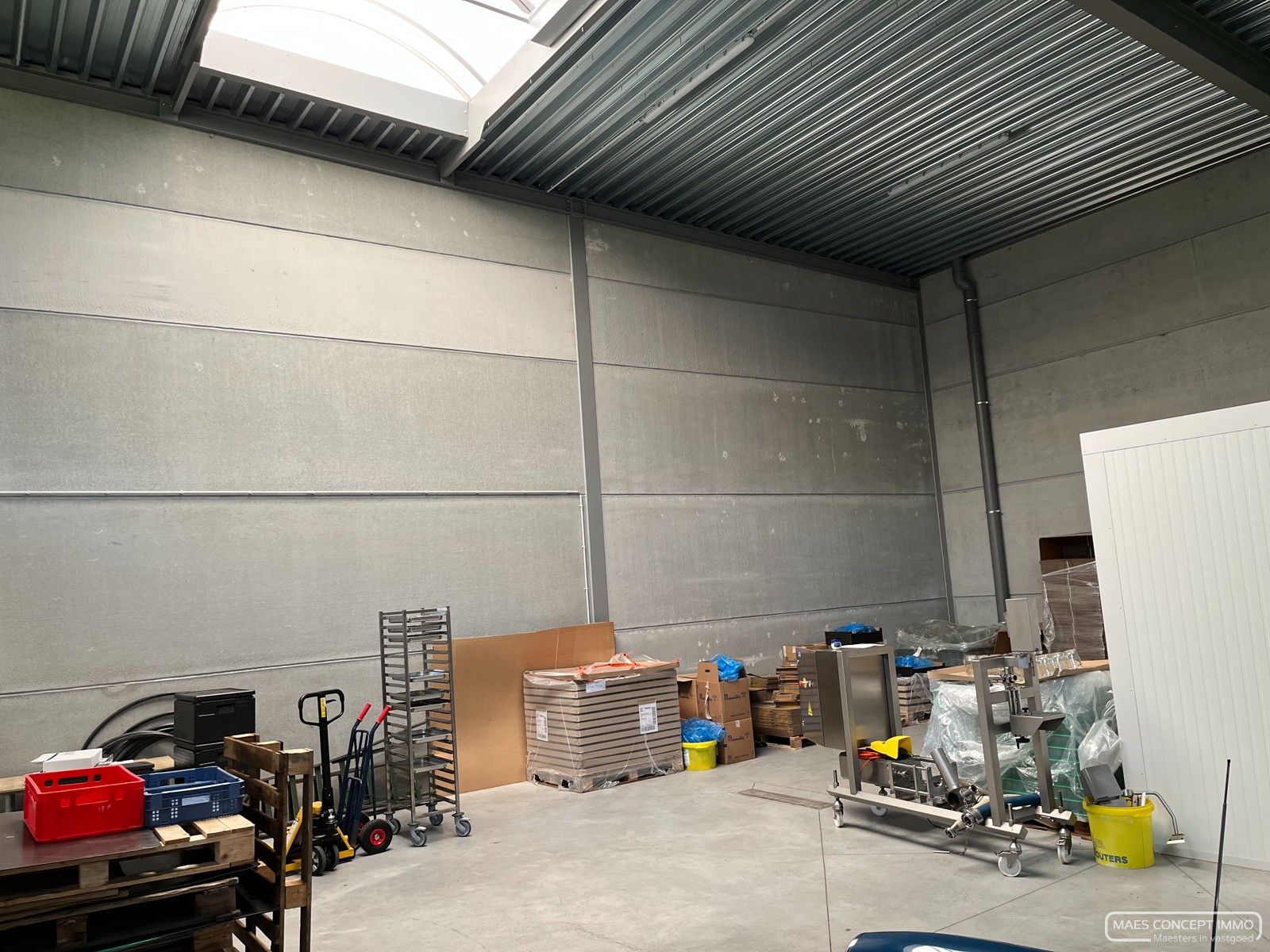 Ingericht magazijn te huur voor bereiding van voedsel in Wielsbeke foto 12