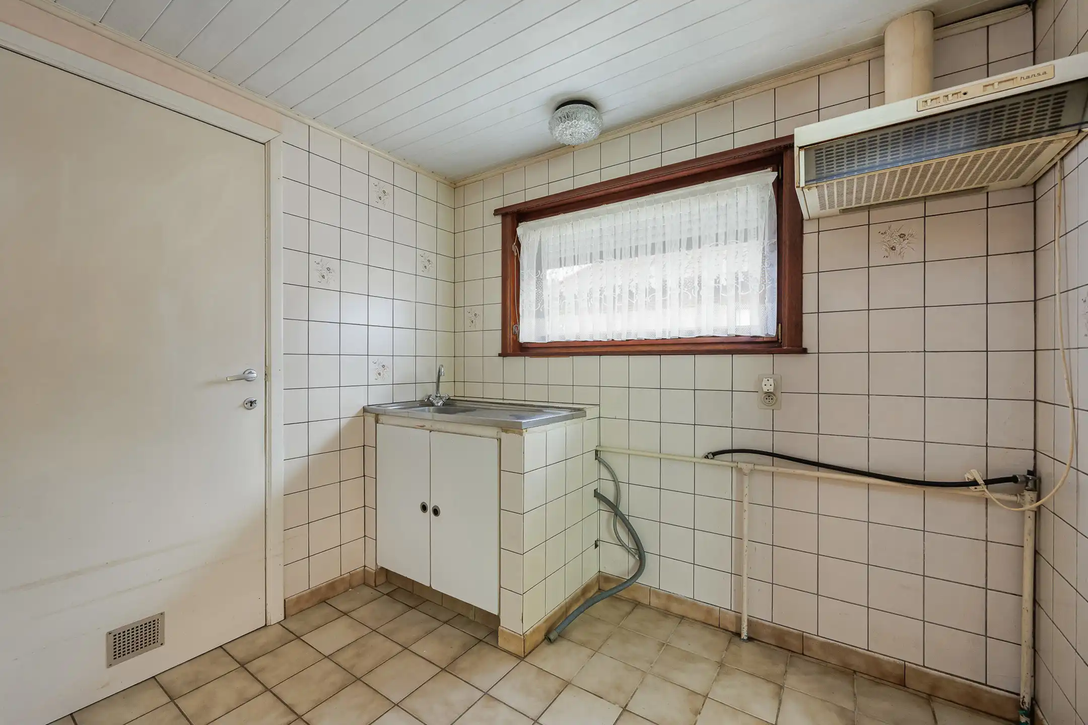 Te renoveren woning op mooi perceel van 1.519 m² (Zuid) foto 13