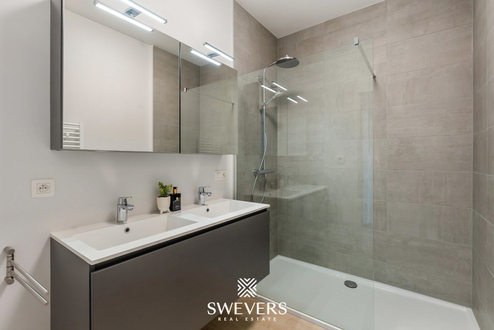 Luxueus, energiezuinig appartement met zonnig terras en privéparking op Quartier Bleu foto 13