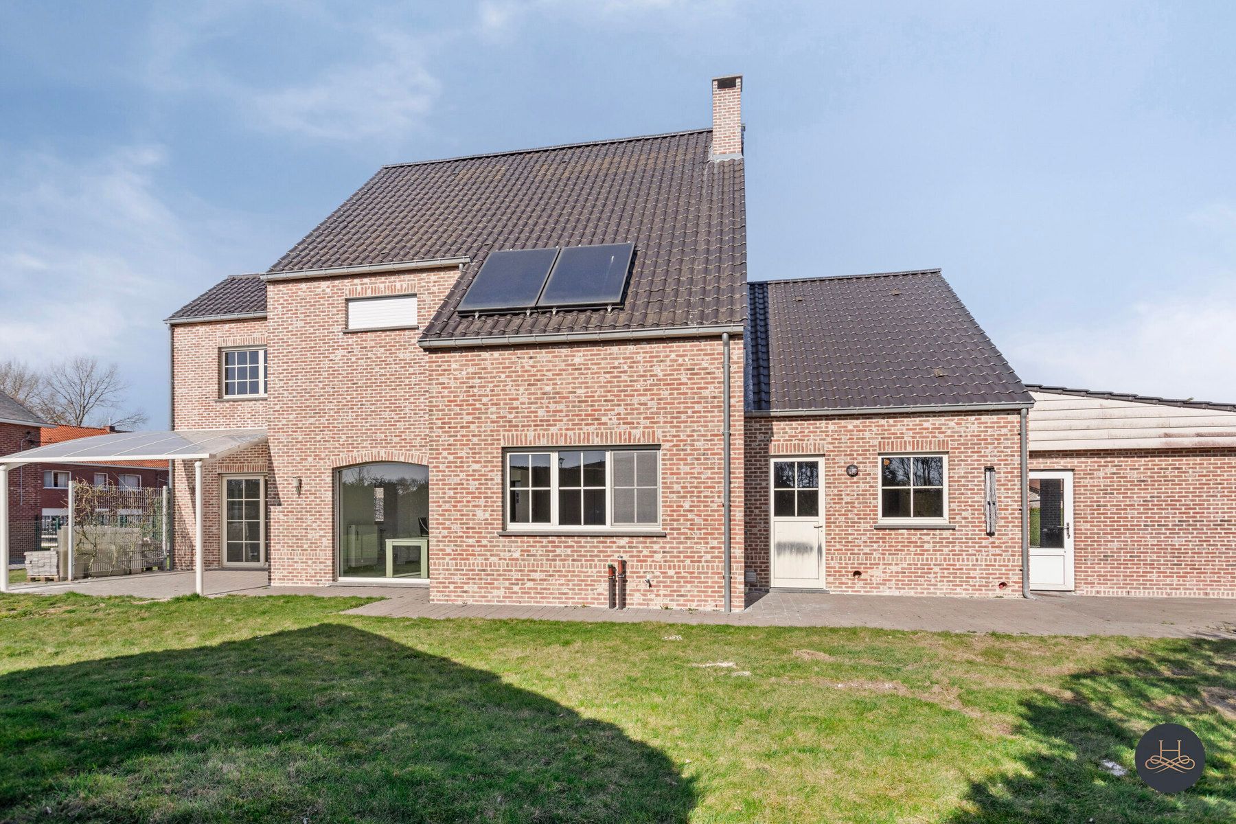 Knappe villa met 5 kamers foto 26