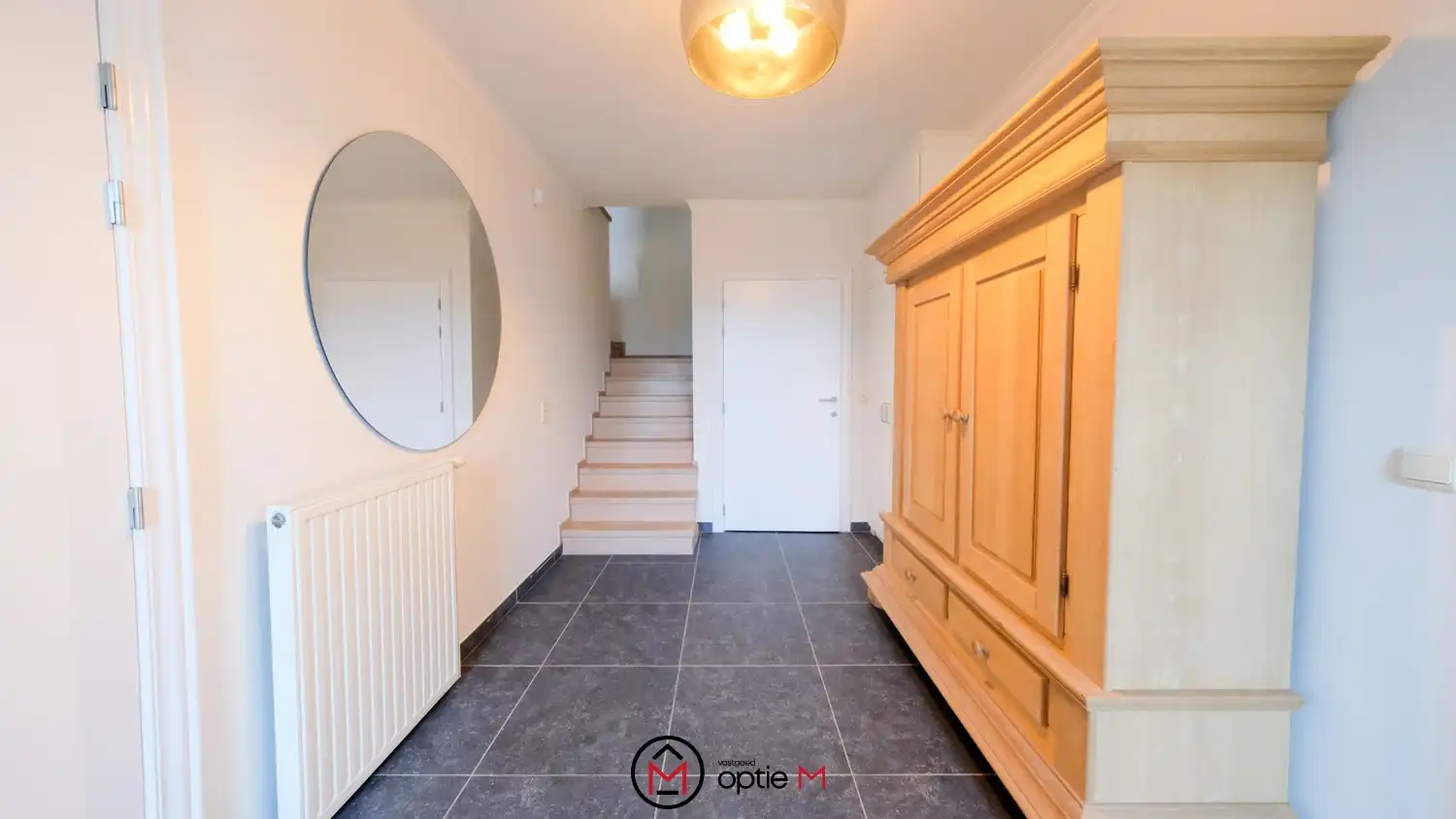 Ruime woning te huur in Alken met 4 slaapkamers en een tuin foto 2