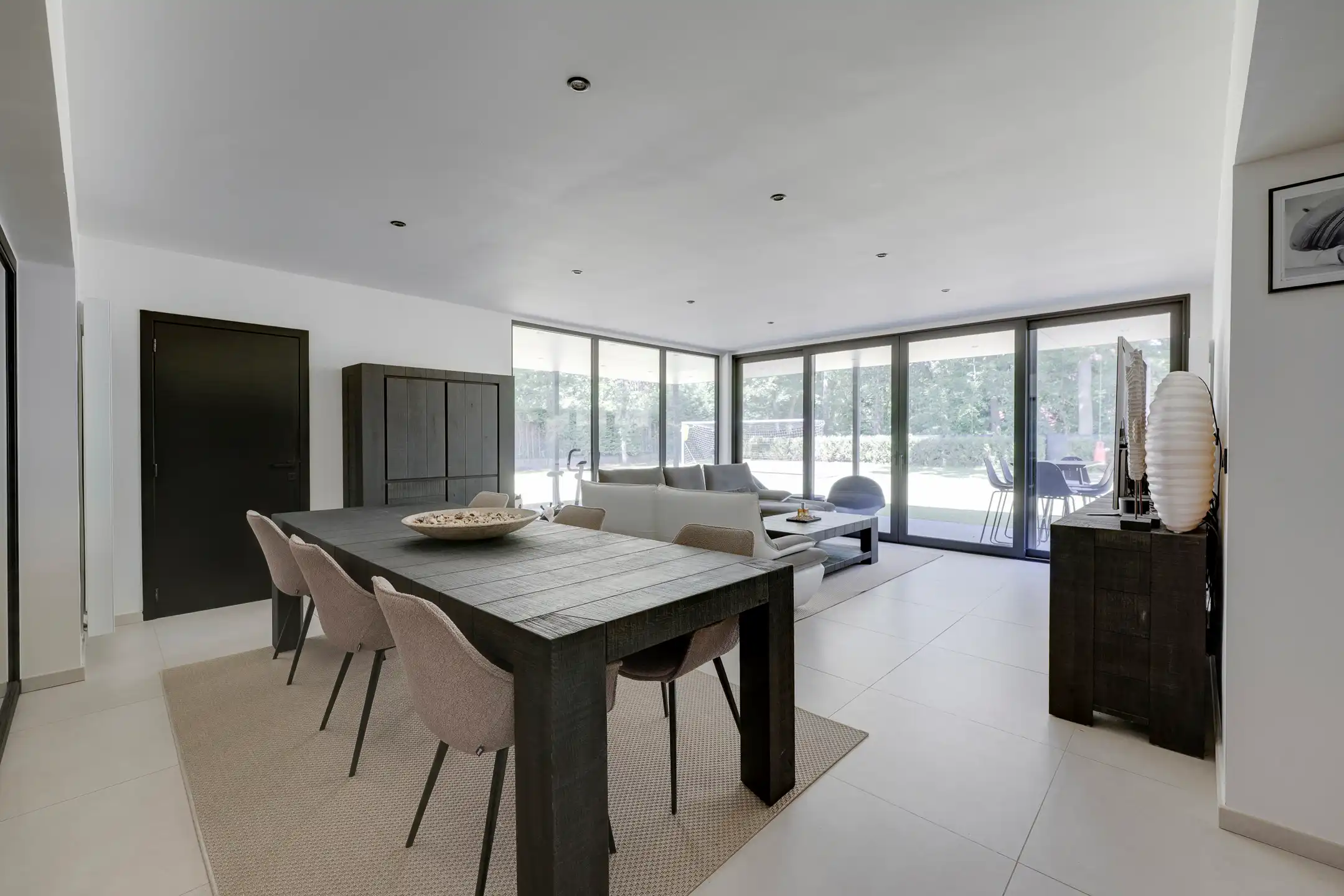 Gerenoveerde woning op een mooi perceel van ca 2.000 m² foto 8