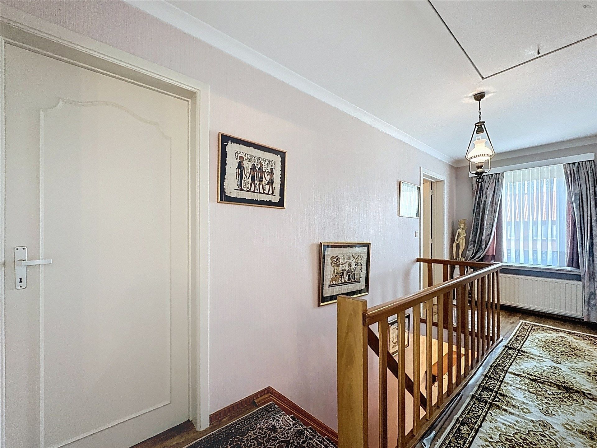 Instapklare gezinswoning met garage, 5 slaapkamers en gezellige tuin op 450m²! foto 8