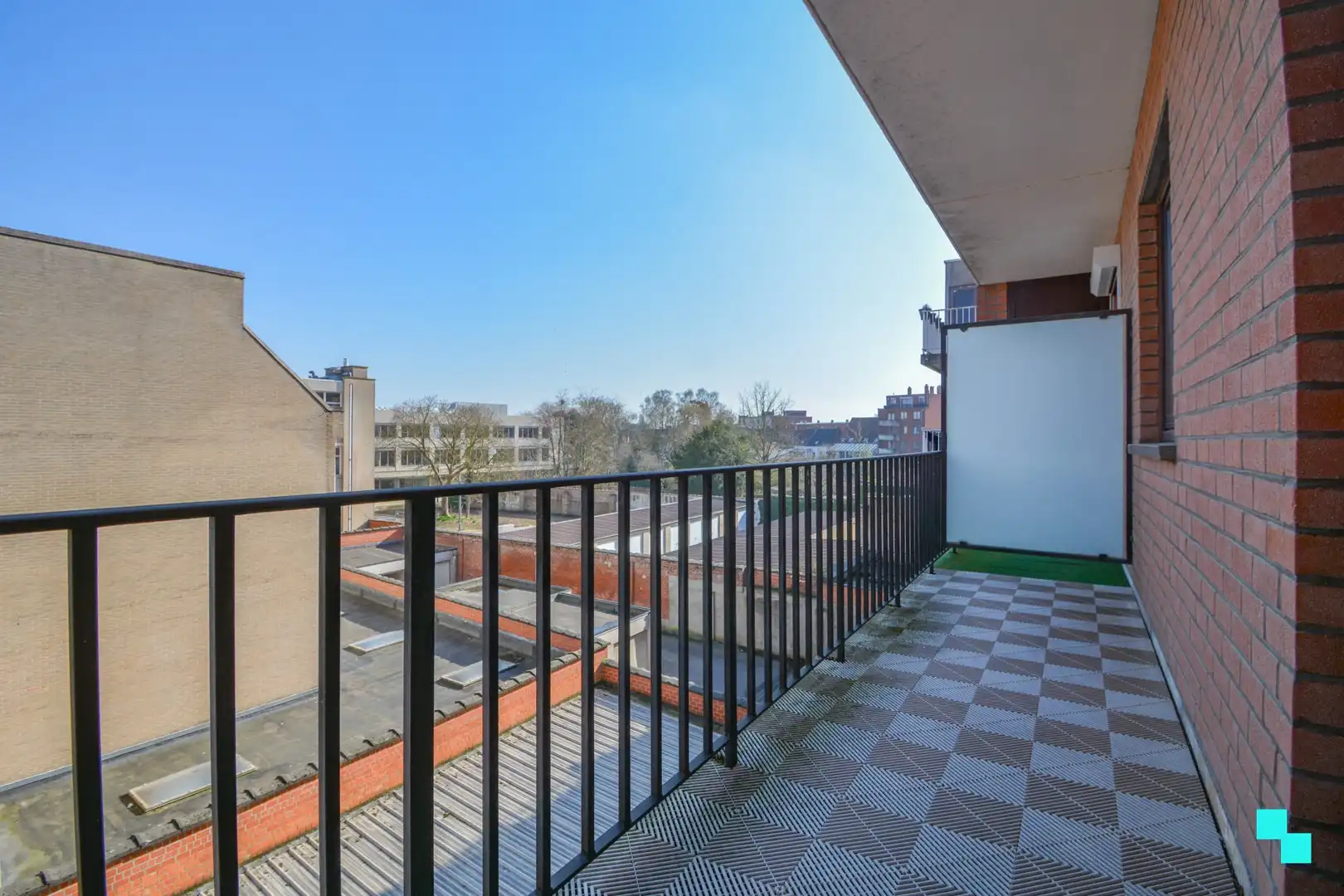 Gerenoveerd 3-slaapkamer appartement te Roeselare foto 27