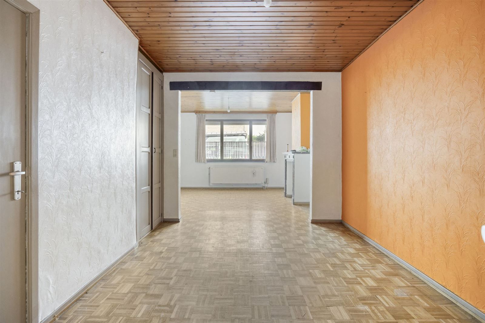 Opbrengstwoning met 2 appartementen en 3 garageboxen foto 8