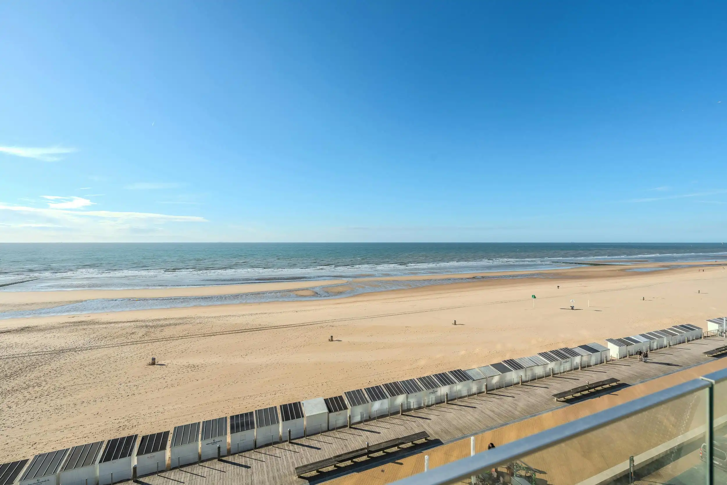 Studio met frontaal zicht op zee  foto 14