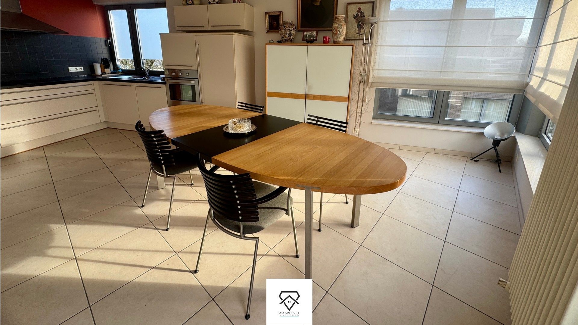 Lichtrijk en rustig appartement te koop met carport foto 8