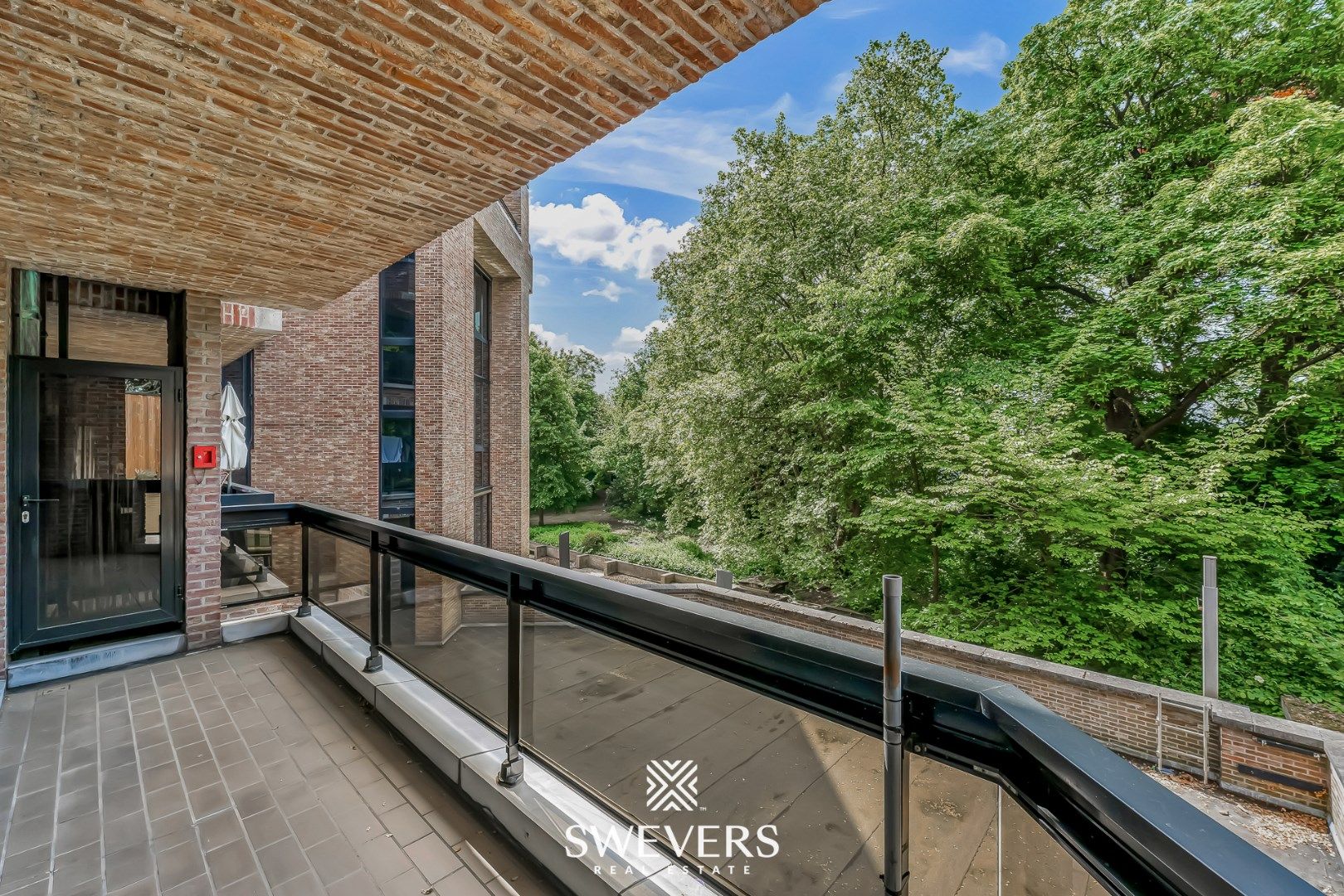 Stijlvol en instapklaar wonen (115m²) met autostaanplaats in het hart van Hasselt foto 22