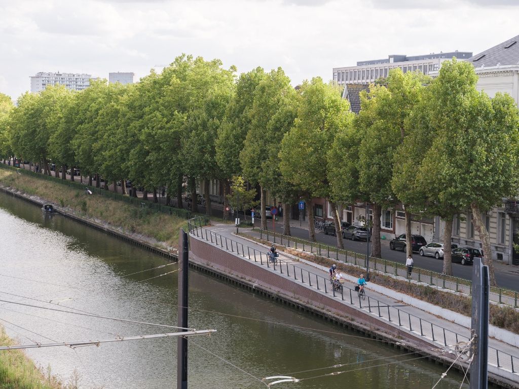 Stijlvolle cityflat met zicht op de coupure foto 11