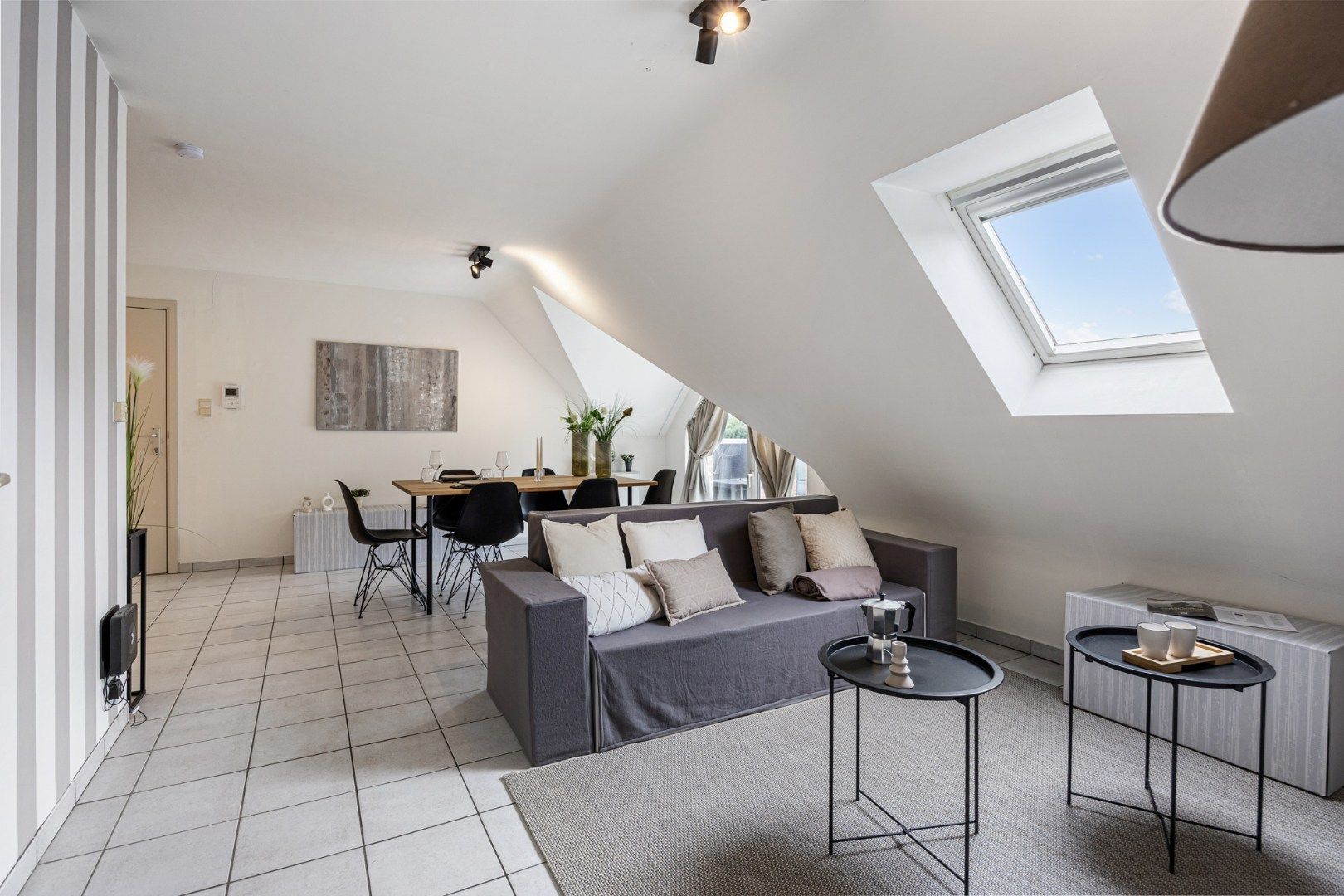 Uitstekend gelegen BETAALBAAR appartement te Lummen MET GARAGE foto 2
