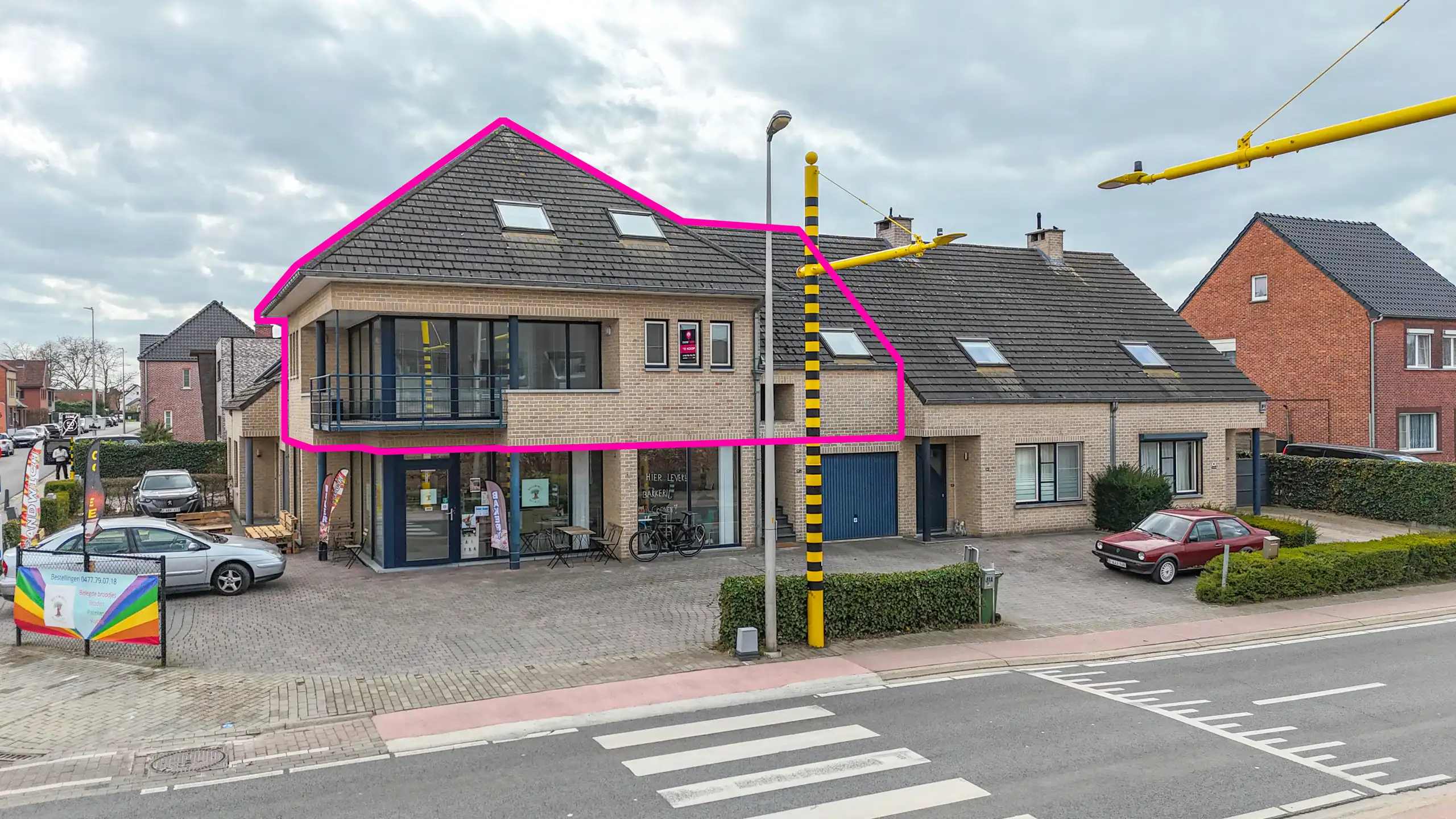 Zeer ruim appartement met 4 slaapkamers en parking in Tuilt! foto 43
