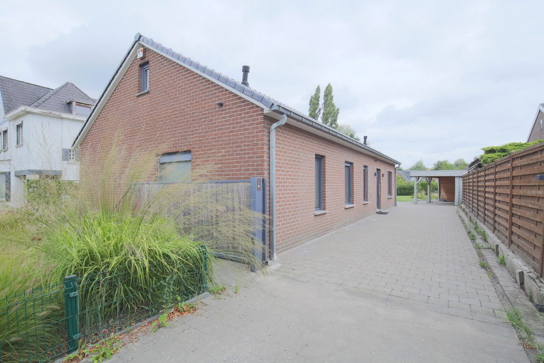 Mooi gerenoveerde bungalow foto 2