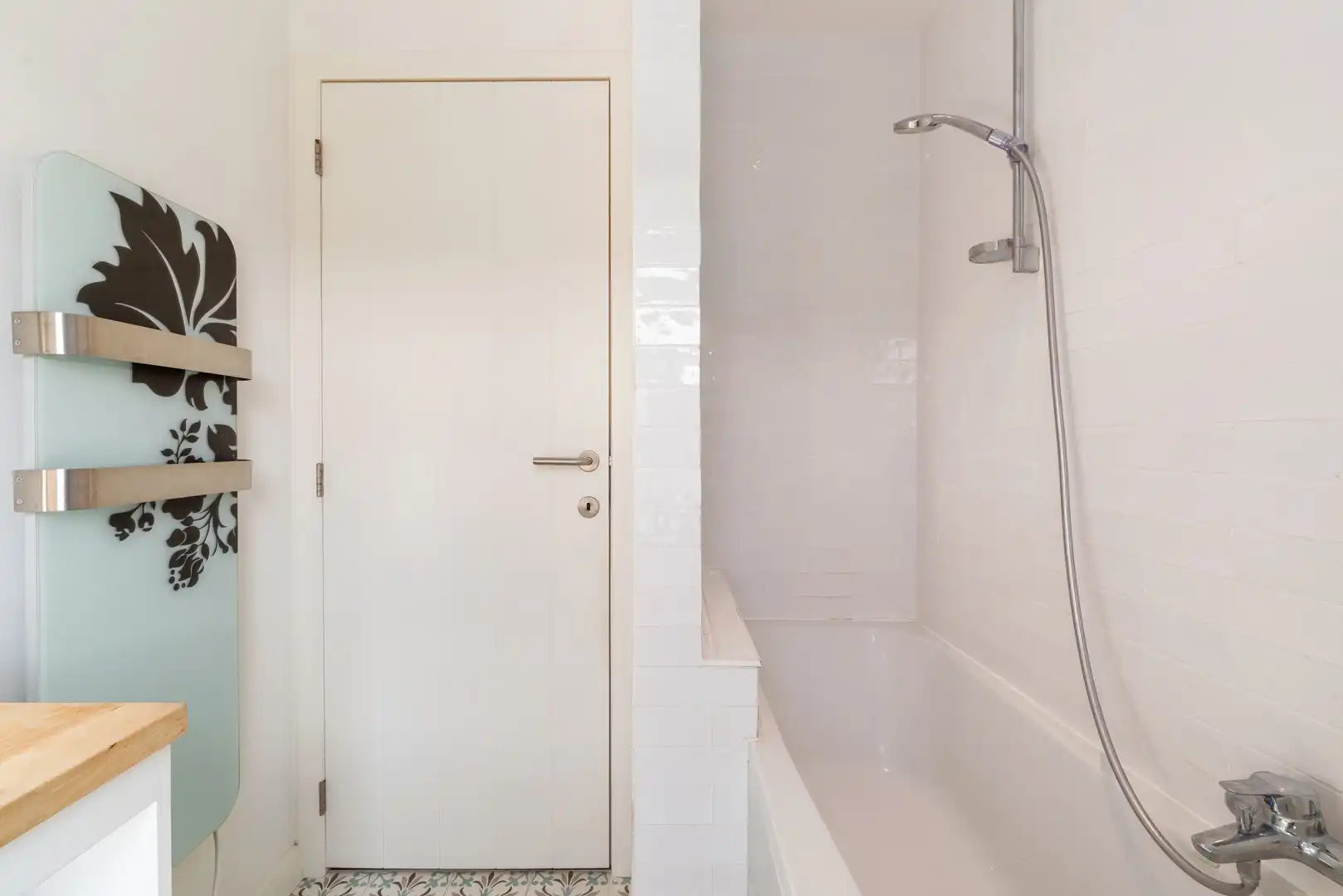 Stijlvol gerenoveerde woning vlak aan de Leie in Astene foto 17
