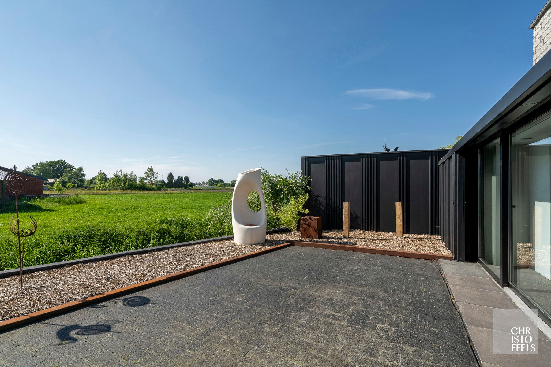 Moderne villa van 320m2 met verwarmd buitenzwembad foto 20