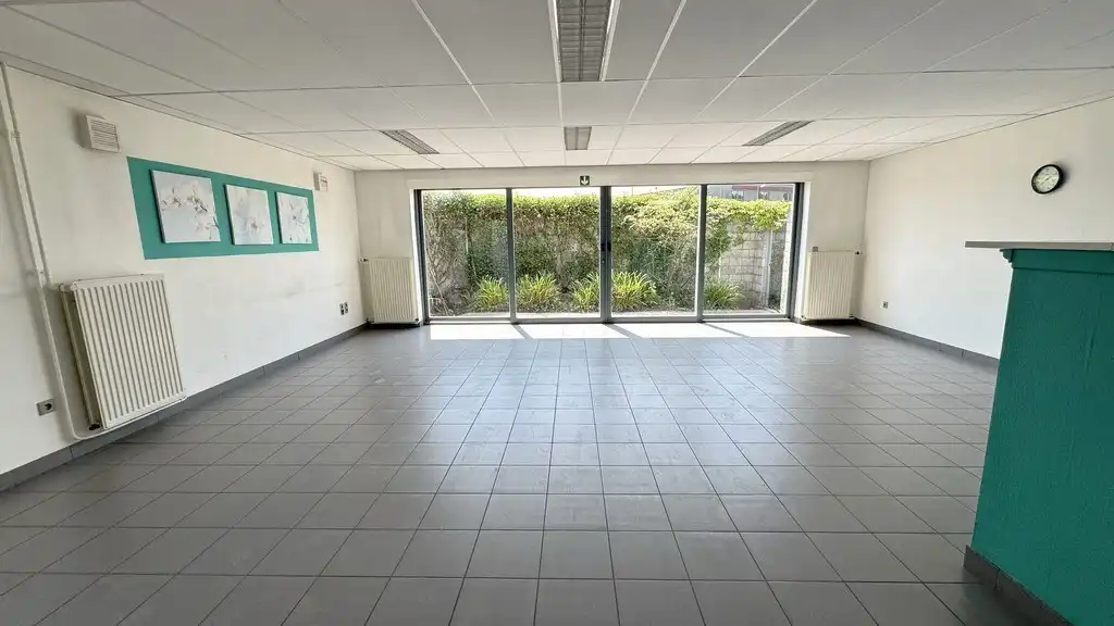 Logistiek bedrijfspand te huur in industriezone te Malle foto 5