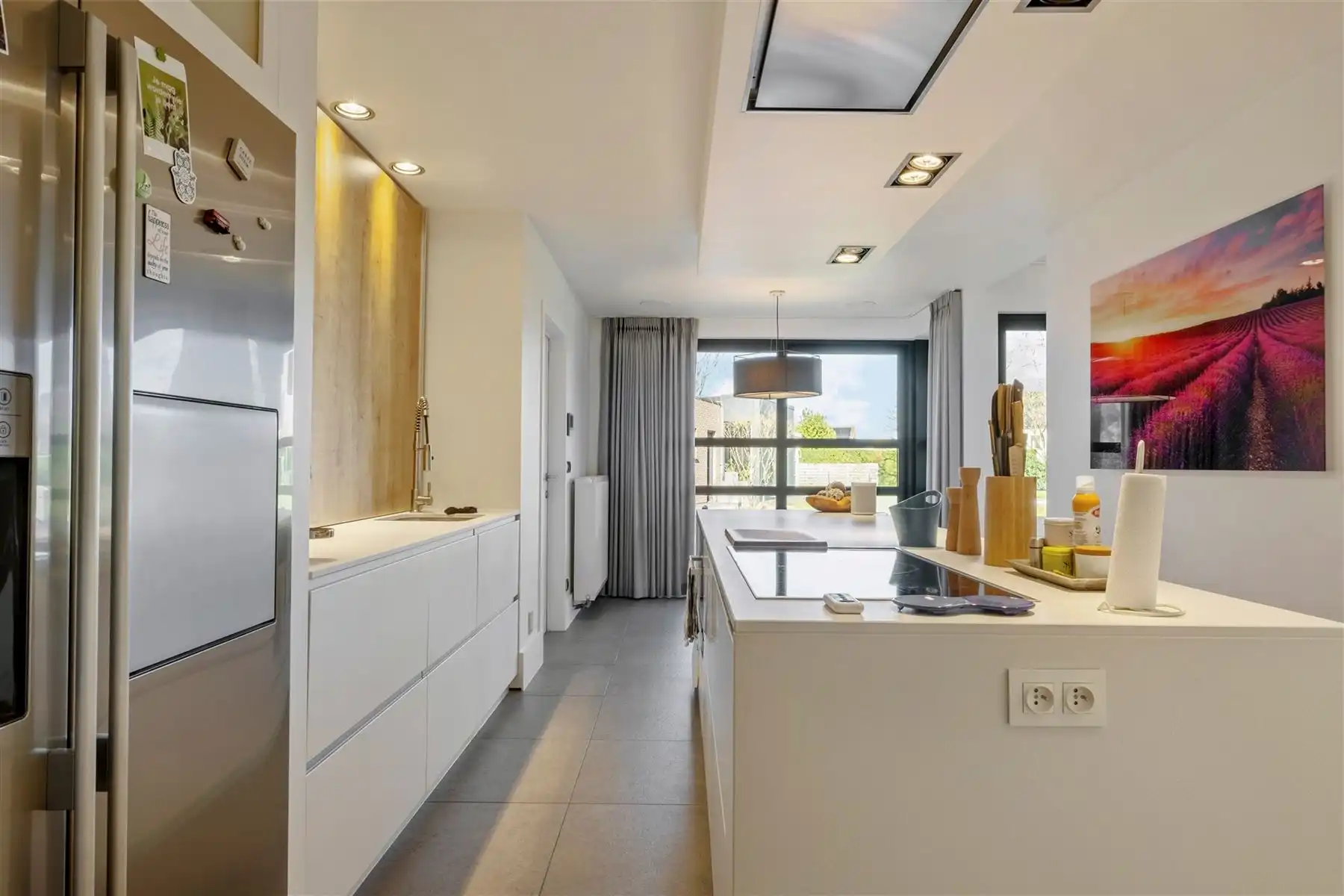 Instapklare gezinswoning met zwembad en multifunctioneel bijgebouw foto 4