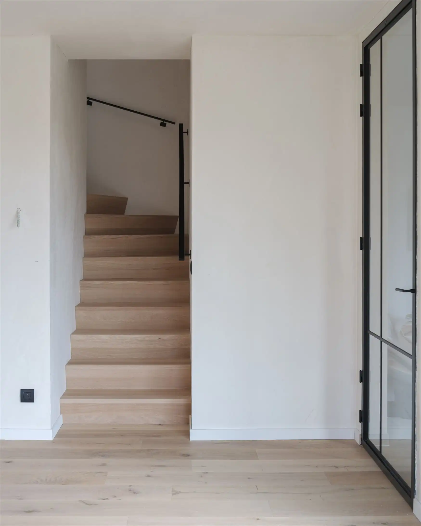 Moderne nieuwbouwwoning met schitterend zicht foto 13