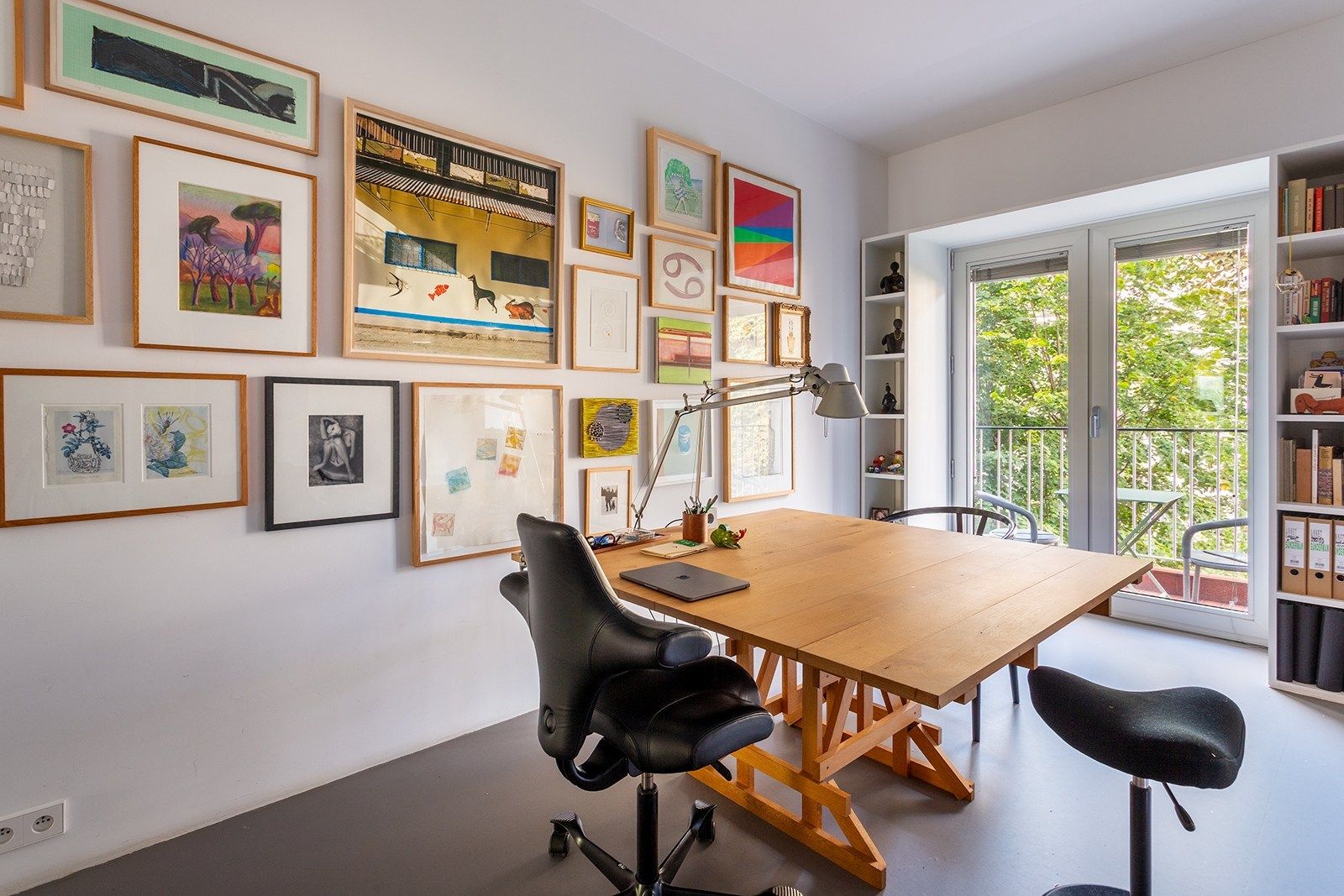 Architecturale parel met een zee van ruimte foto 12