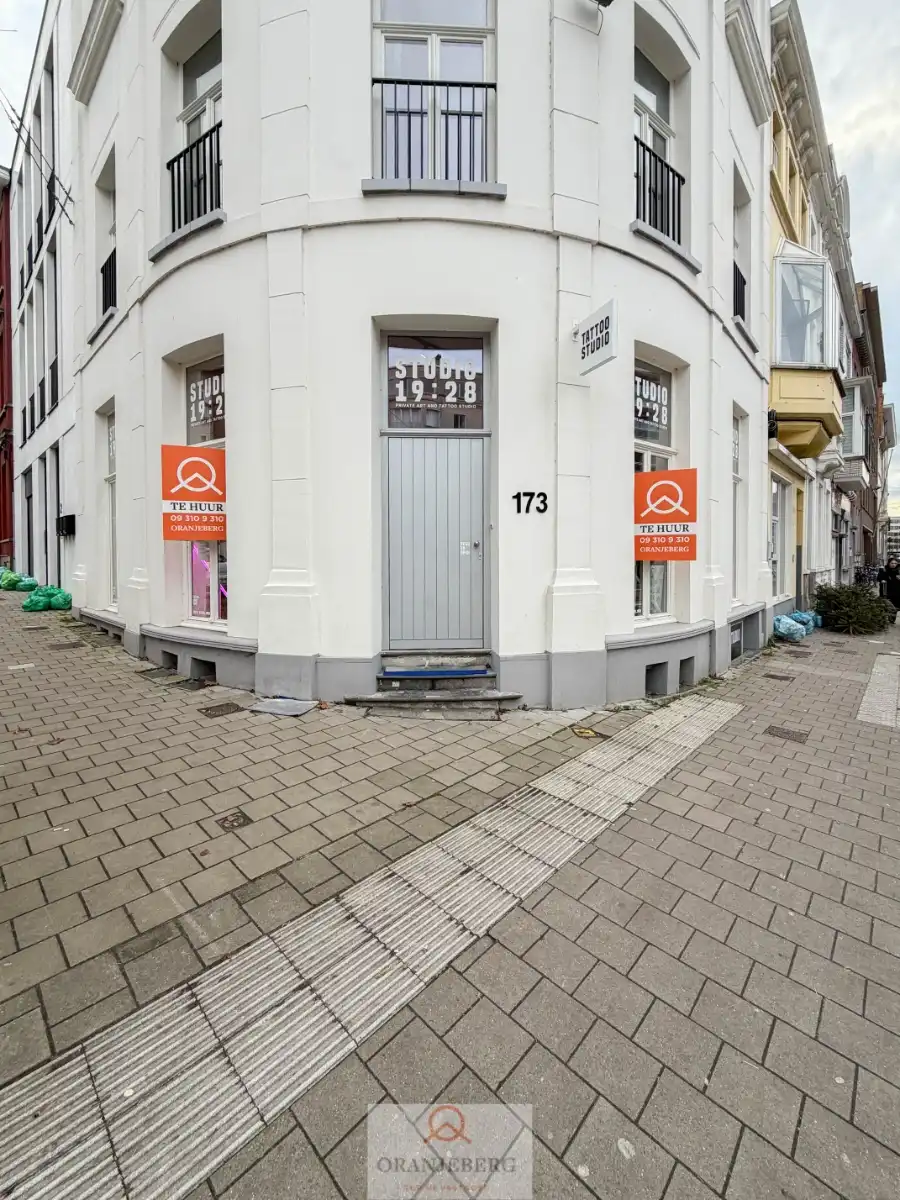 Ruim hoekpand dichtbij station Gent-Sint-Pieters ! foto 27