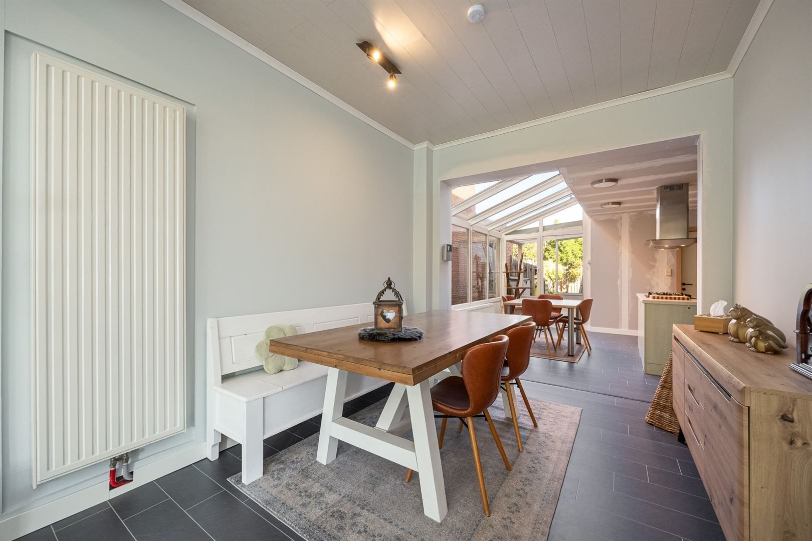 Instapklare halfopen woning in het hart van Kapellen foto 6