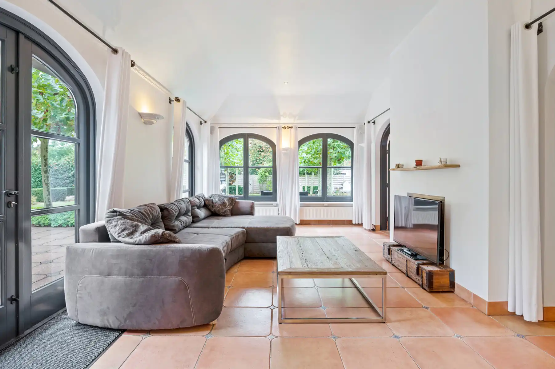 Villa met 5slk en binnenzwembad op 2090m²  foto 11