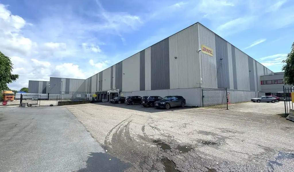 Logisiteke loods te huur in industriezone Mechelen-Noord foto 15