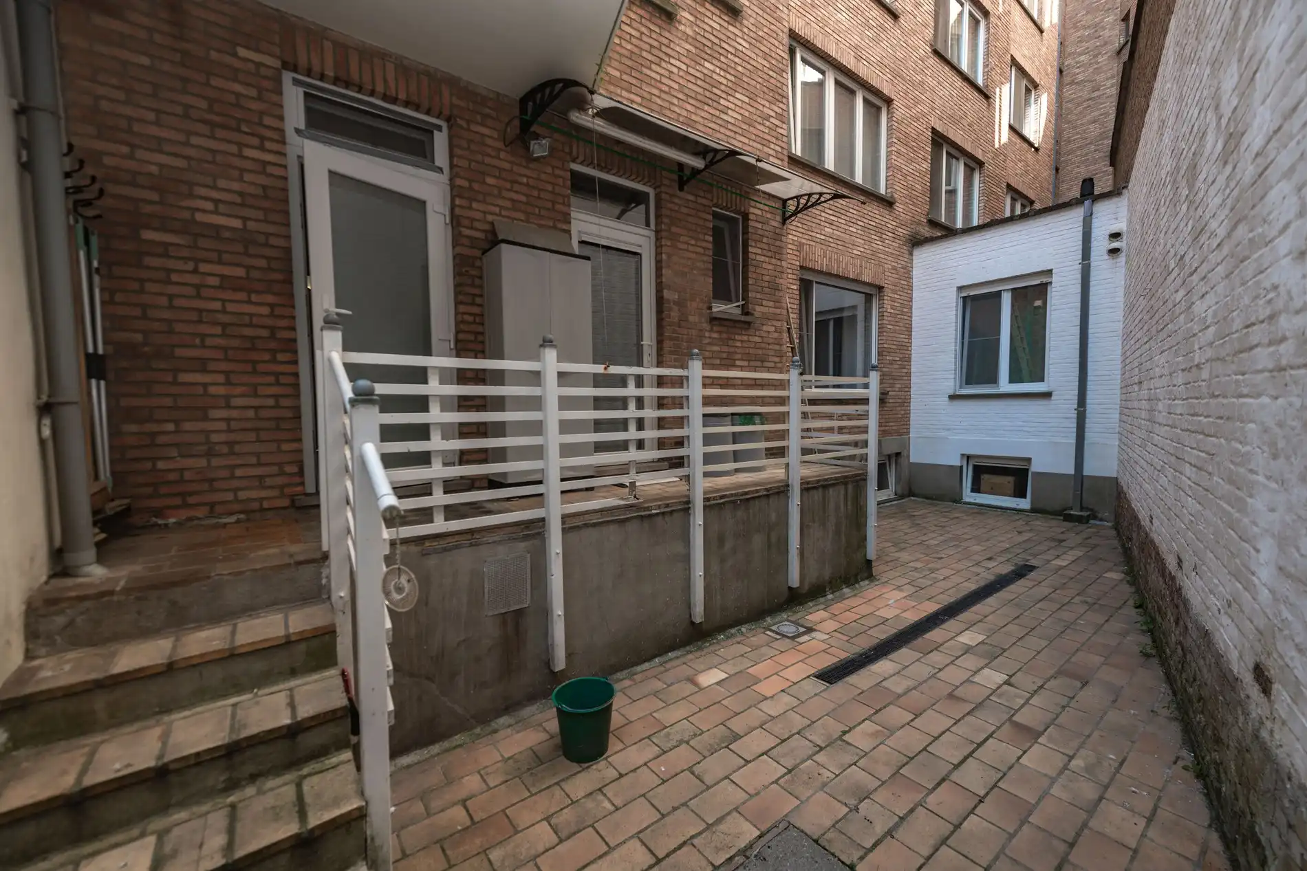 Ruim modern appartement met 3 slaapkamers en terras foto 12
