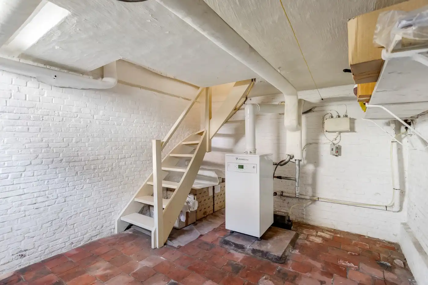 Te renoveren, geklasseerde art deco woning met 3 slpk, ruime zolder en Z-tuin foto 23