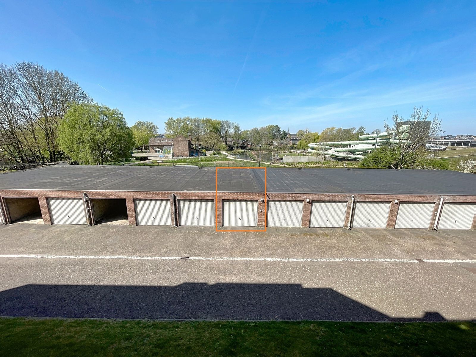verhuurd app. met 2 slpk en garagebox aan de stadsrand foto 18