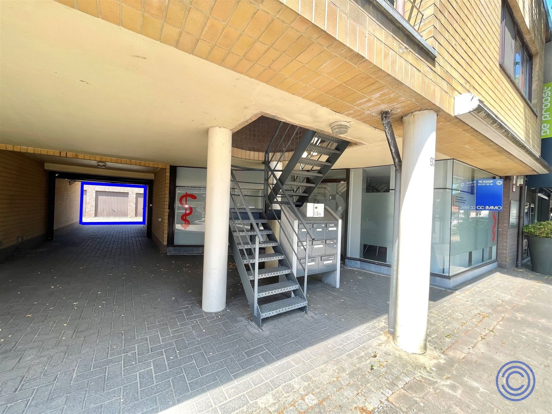 Handelspand/kantoor ca. 97m² in centrum Zoersel! foto 15