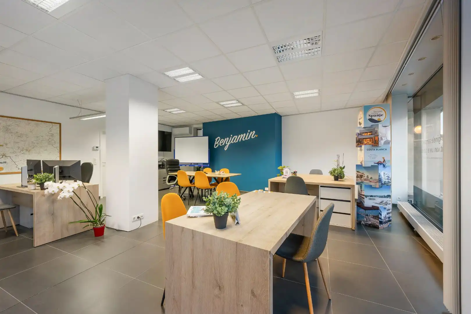 Handelsruimte/kantoor met aparte keuken, opslagplaats en toilet op Dadizele-Plaats foto 8