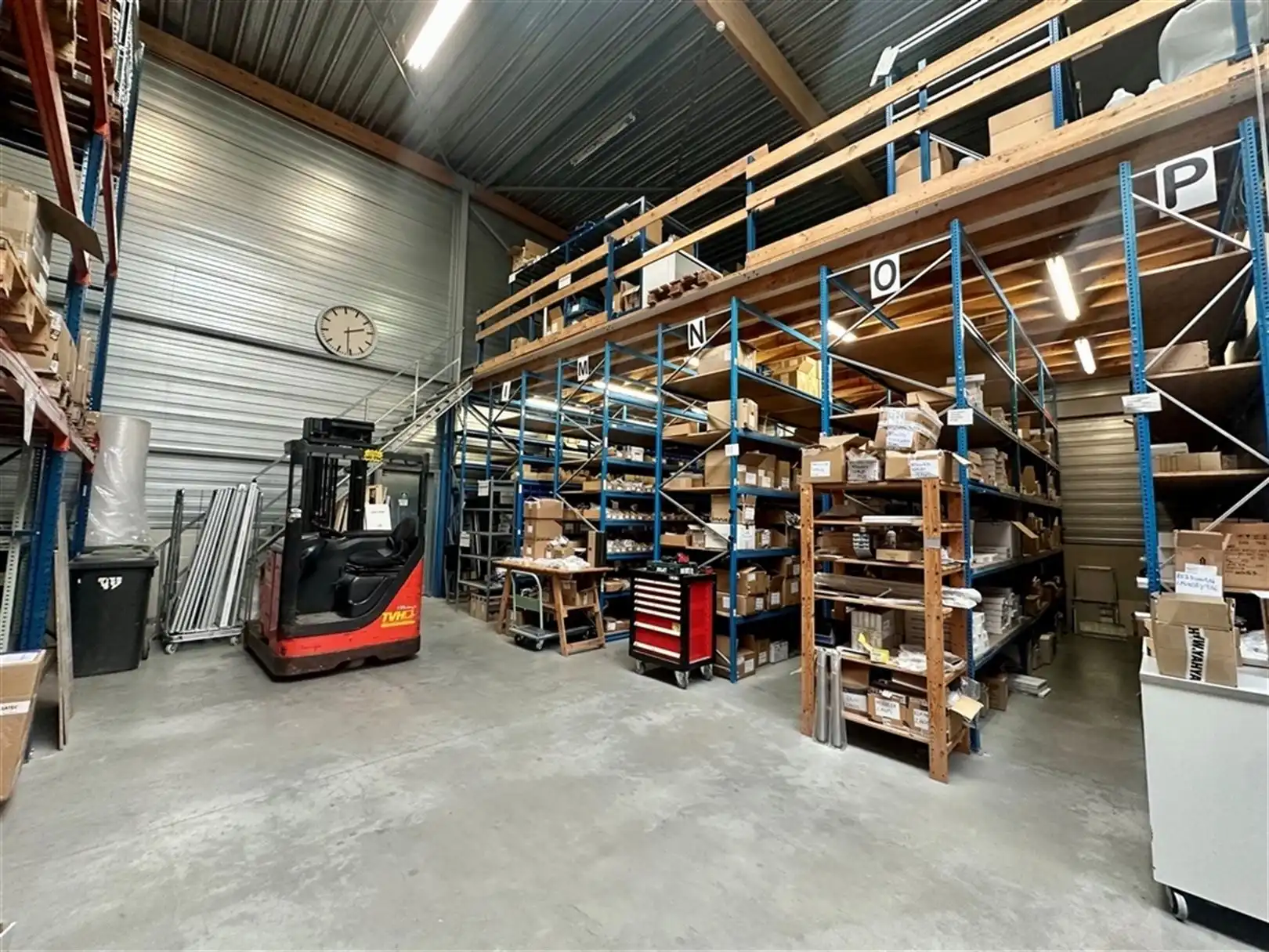 Magazijn met kantoren te koop in Gent nabij R4 foto 4