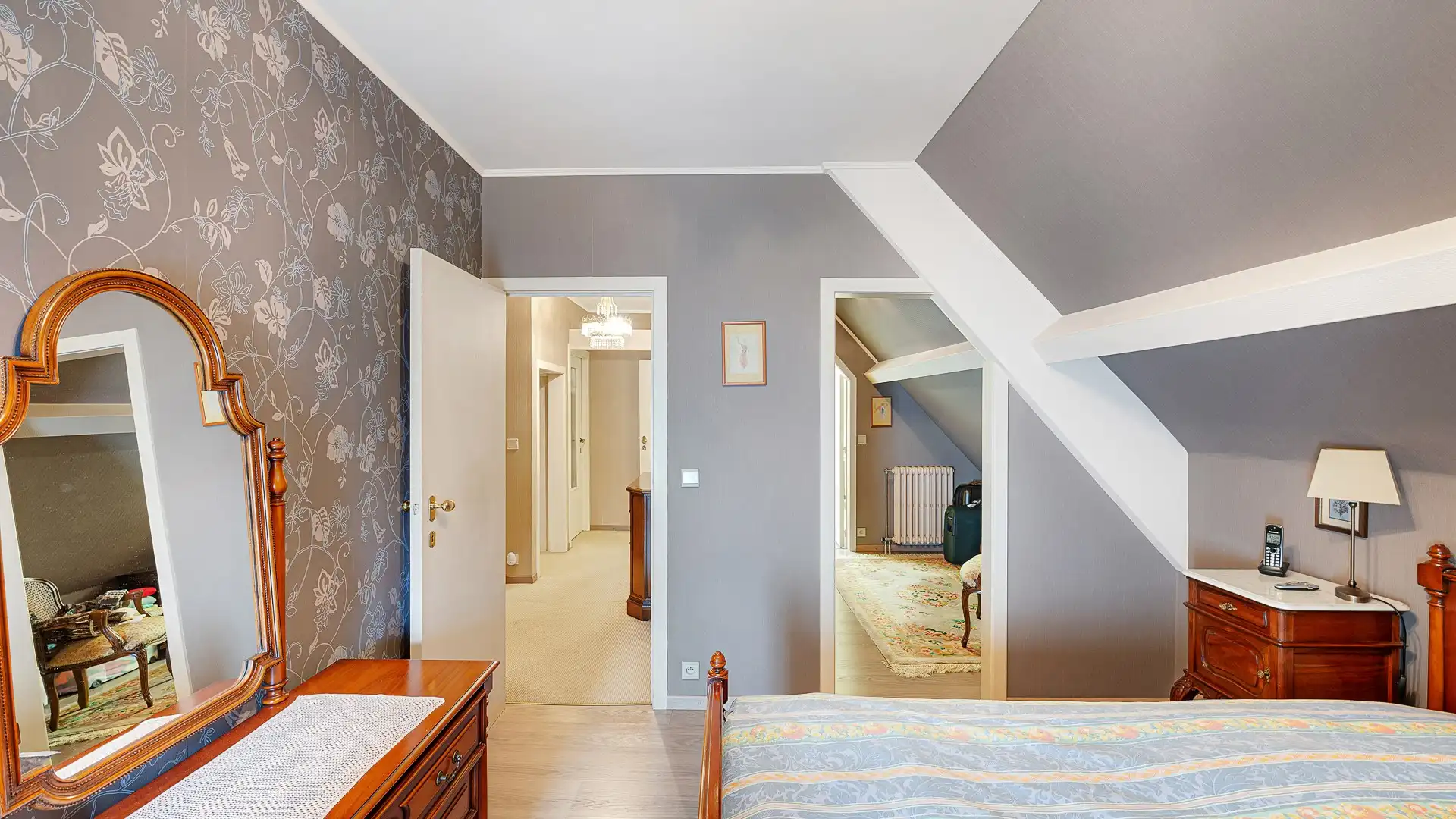 Charmante woning met garage, zonnige tuin en wijnkelder in Dudzele  foto 12